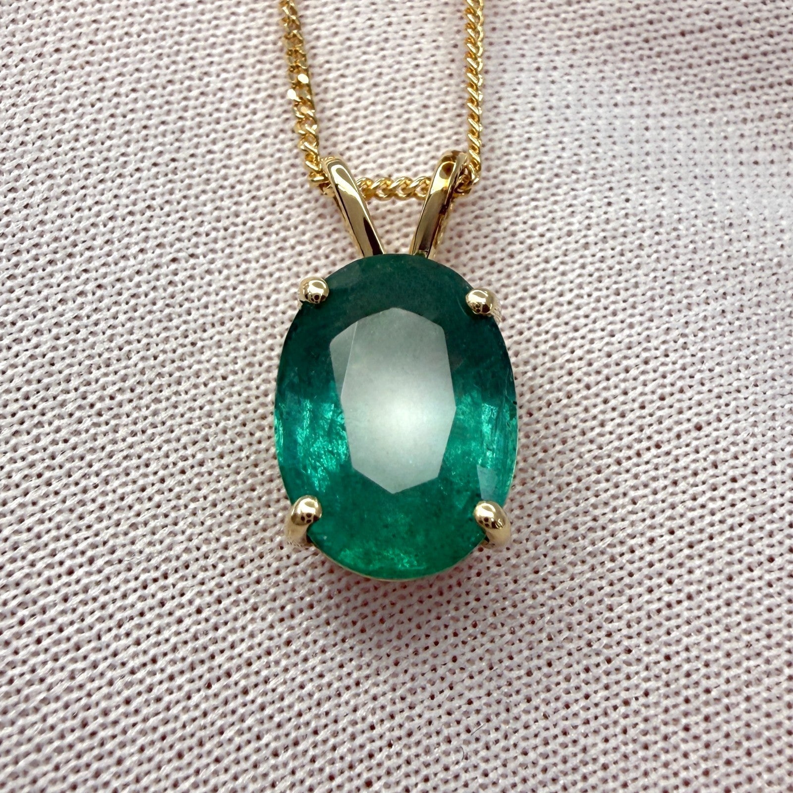 GIA Certified 3.56ct Deep Green Oval Cut Emerald 18ct Gold Pendant Necklace — view 5