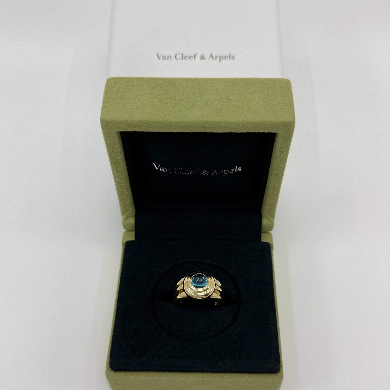 Rare Vintage Van Cleef & Arpels Blue Topaz 18ct Gold Signet Bezel Rubover Ring — view 2