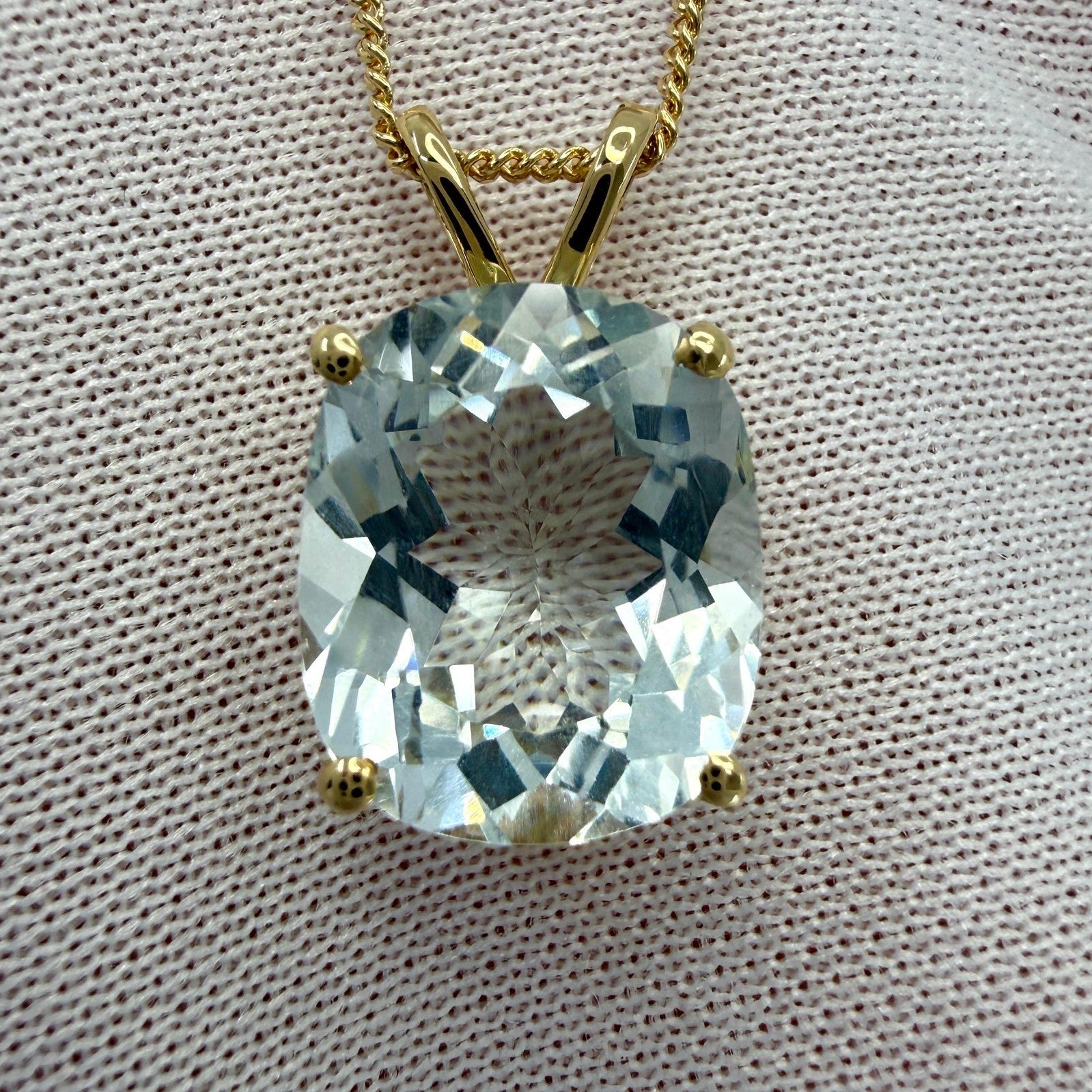 5.00ct Blue Aquamarine Cushion Cut 18k Yellow Gold Solitaire Pendant Necklace — view 2