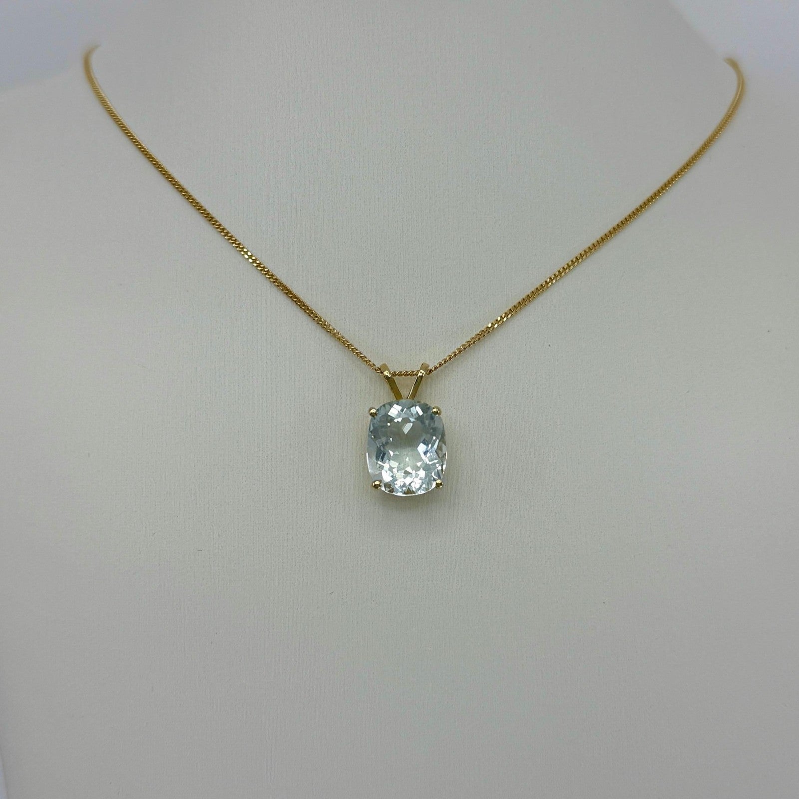 5.00ct Blue Aquamarine Cushion Cut 18k Yellow Gold Solitaire Pendant Necklace — view 3