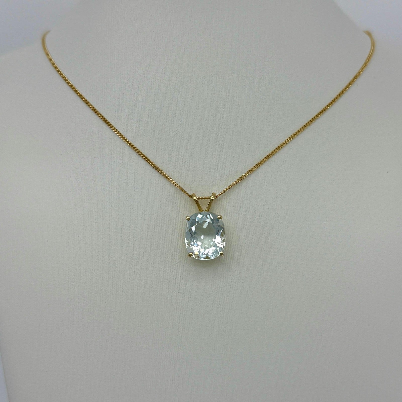 5.00ct Blue Aquamarine Cushion Cut 18k Yellow Gold Solitaire Pendant Necklace — view 5