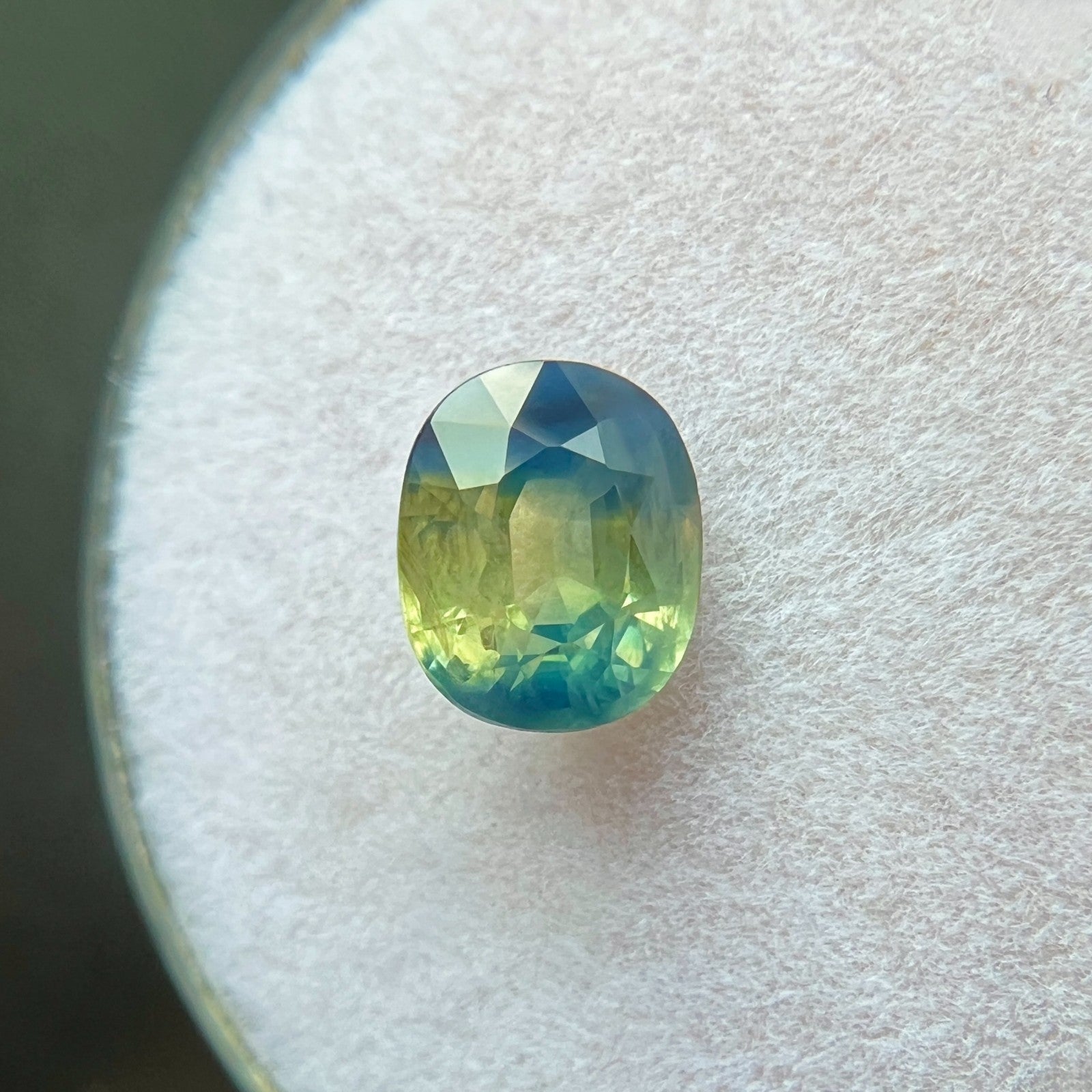 Unique GIA CERTIFIED Australian Parti Colour Sapphire 1.39ct Yellow Blue Oval — view 4