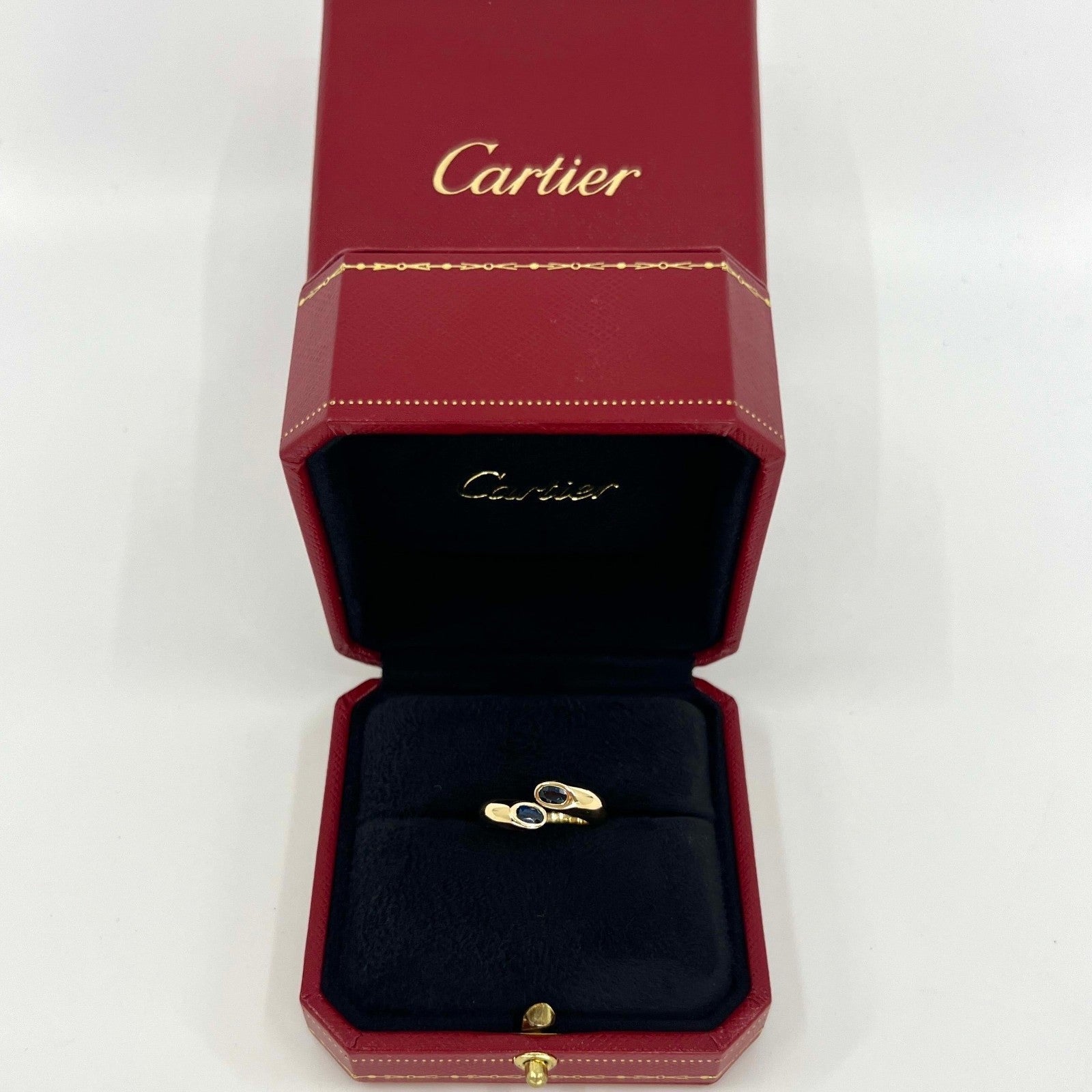 Cartier Deep Blue Sapphire Oval Cut Ellipse 18k Gold Bypass Split Ring EU52 — view 2