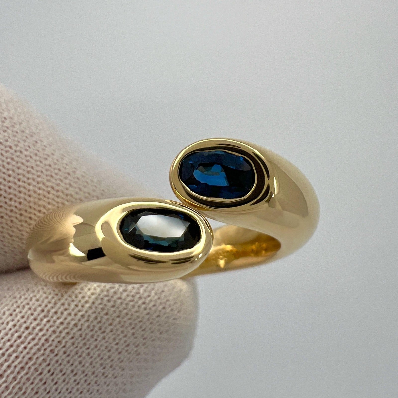 Cartier Deep Blue Sapphire Oval Cut Ellipse 18k Gold Bypass Split Ring EU52 — view 3