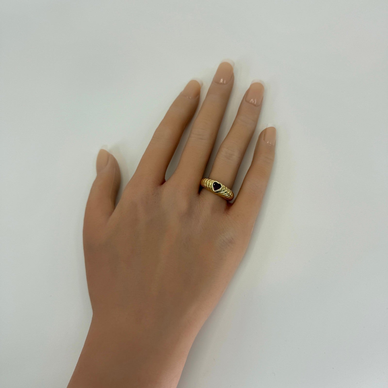 Vintage Tiffany & Co. Vivid Red Ruby Heart Cut 18k Yellow Gold Band Ring — view 5