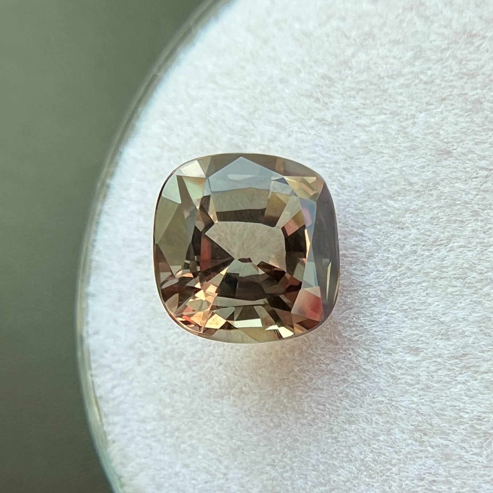 RARE 2.07ct GIA CERTIFIED Colour Change Garnet CUSHION Cut Pyrope Spessartine — view 3