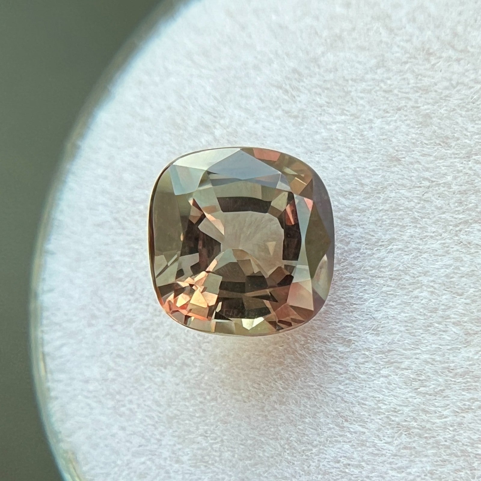 RARE 2.07ct GIA CERTIFIED Colour Change Garnet CUSHION Cut Pyrope Spessartine — view 5