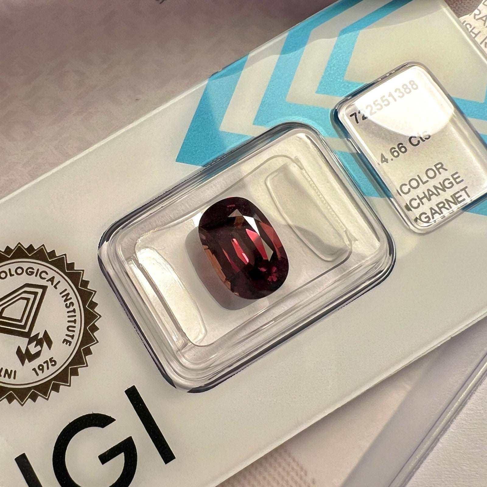 4.66ct NATURAL Colour Change Garnet Purple Brown Purple IGI CERTIFIED Rare Gem — view 5