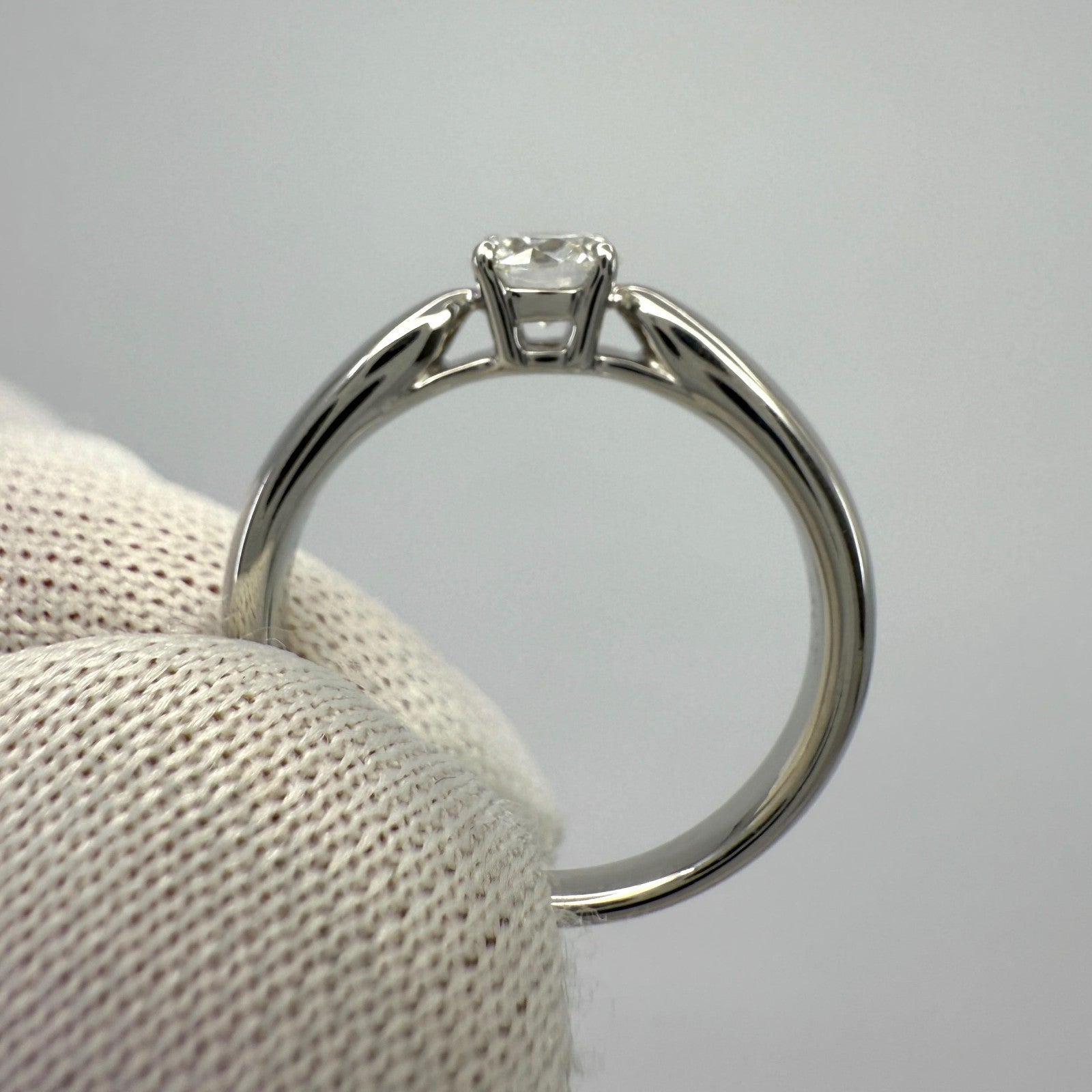 Certified Tiffany & Co Round Cut Diamond 0.25ct H VVS1 Platinum Solitaire Ring — view 5