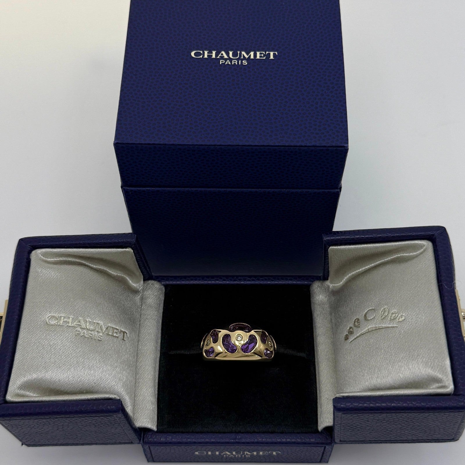Rare Vintage Chaumet Fancy Cut Amethyst & Diamond 18k Yellow Gold Dome Band Ring — view 2