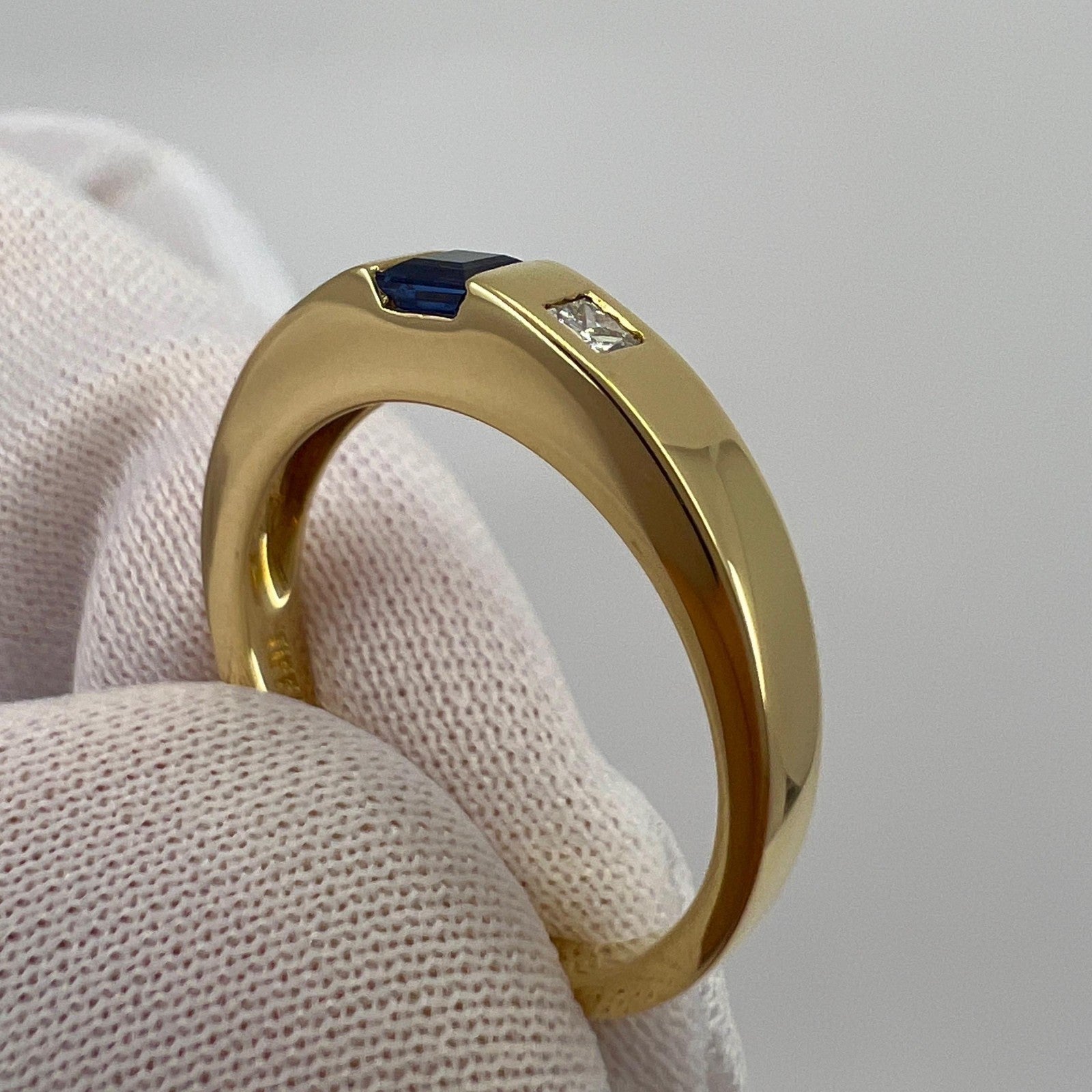 Vintage Tiffany & Co Blue Sapphire & Diamond 18k Yellow Gold Three Stone Band — view 5