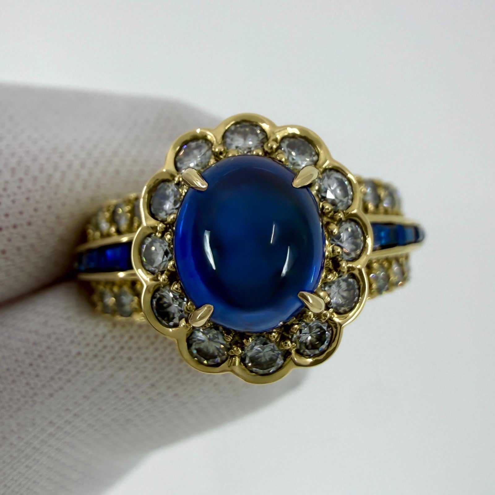 Rare Vintage Van Cleef & Arpels Blue Sapphire & Diamond GIA Certified 18k Ring — view 4