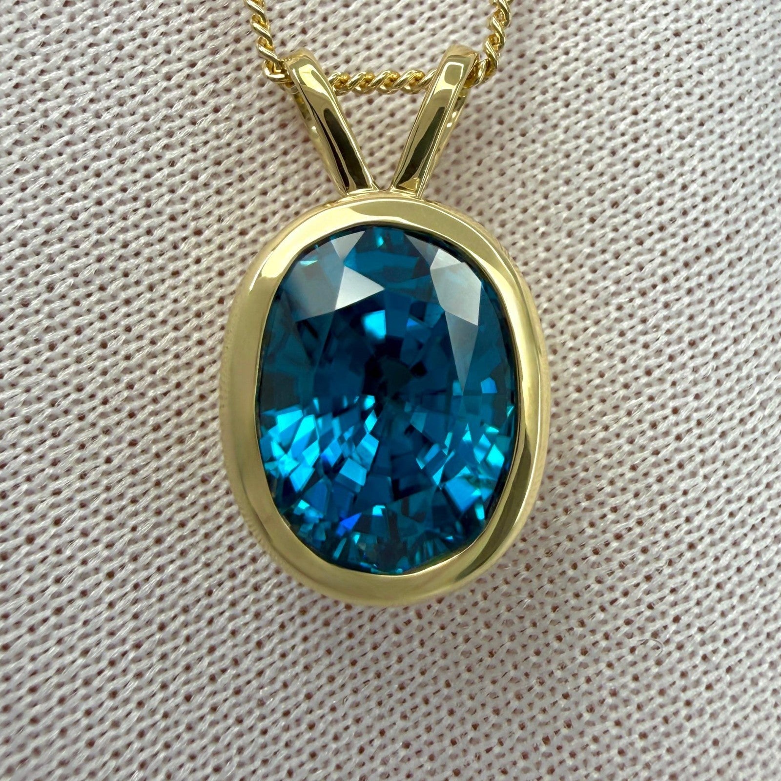 Fine 5.75ct Natural Vivid Blue Zircon Oval Cut 18k Yellow Gold Pendant Necklace — view 2