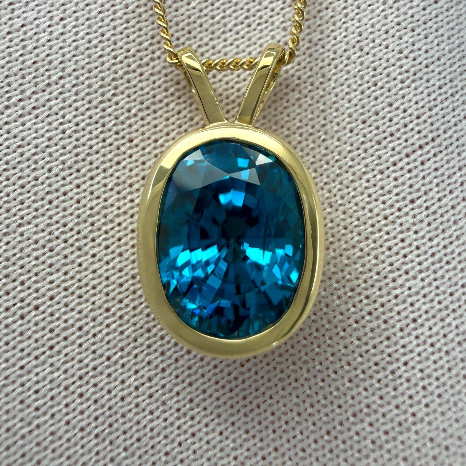 Fine 5.75ct Natural Vivid Blue Zircon Oval Cut 18k Yellow Gold Pendant Necklace — view 5