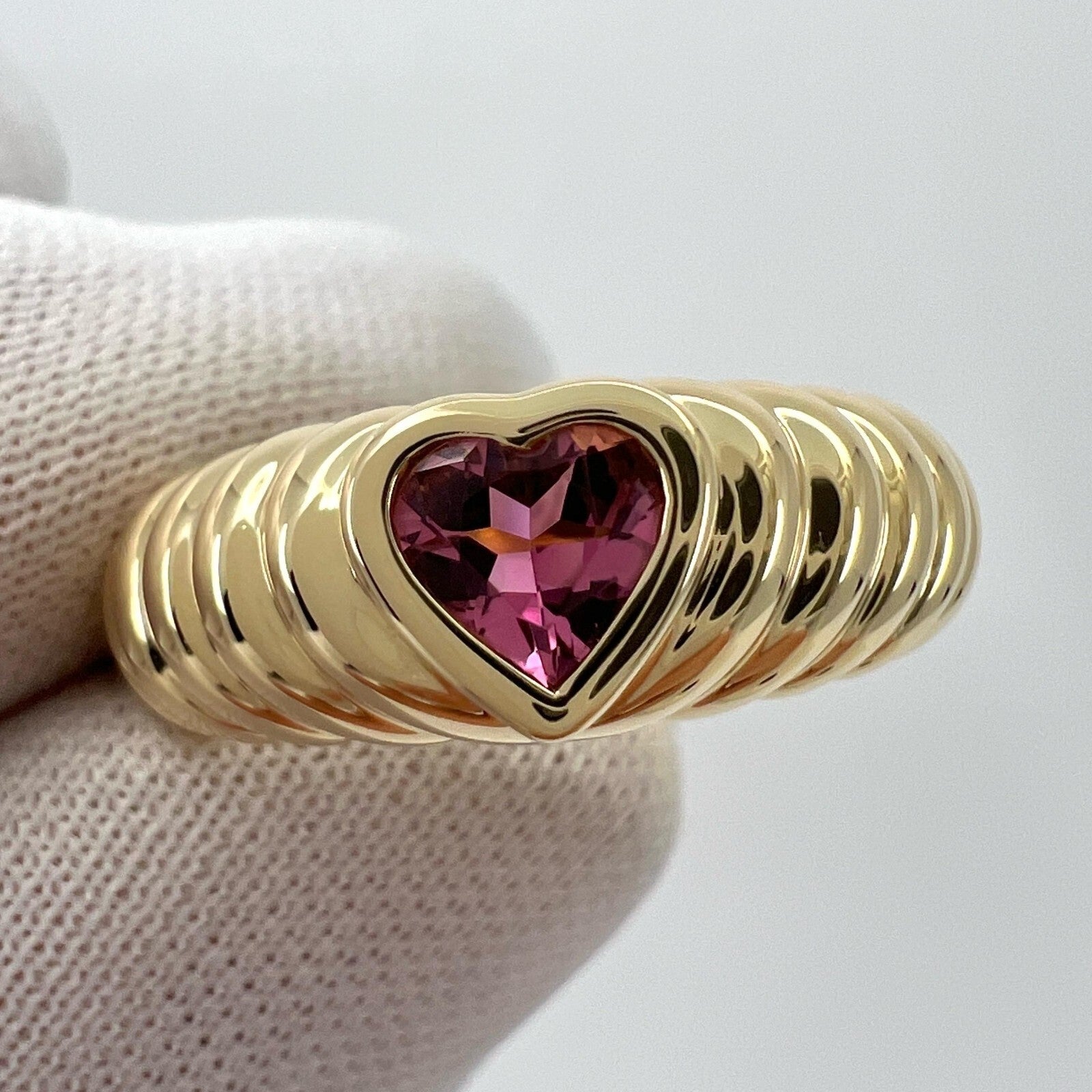 Vintage Tiffany & Co Vivid Pink Tourmaline Heart Cut 18k Yellow Gold Band Ring — view 3