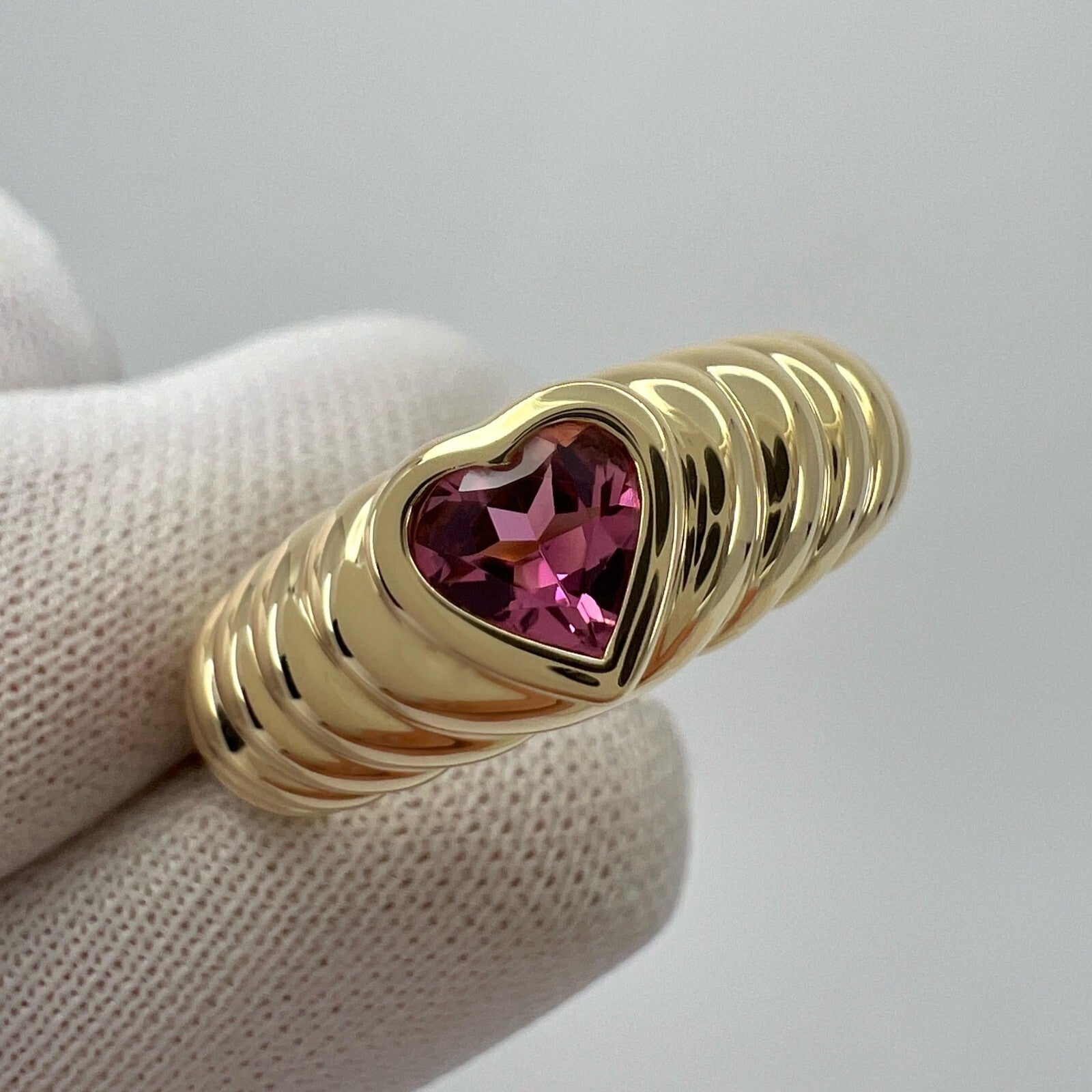 Vintage Tiffany & Co Vivid Pink Tourmaline Heart Cut 18k Yellow Gold Band Ring — view 5