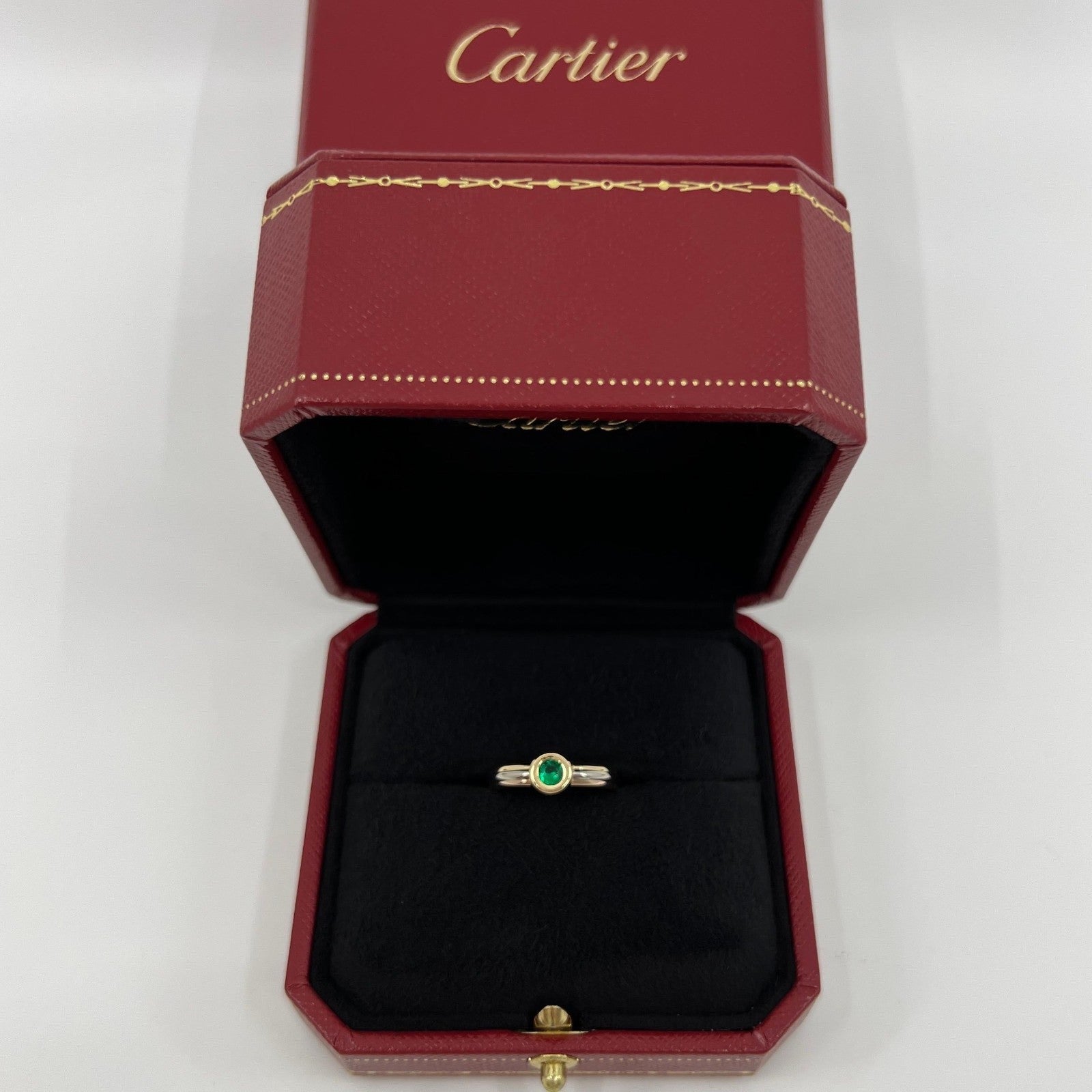 Vintage Cartier Vivid Emerald Round 18k Tricolour Multi Tone Gold Solitaire Ring — view 4