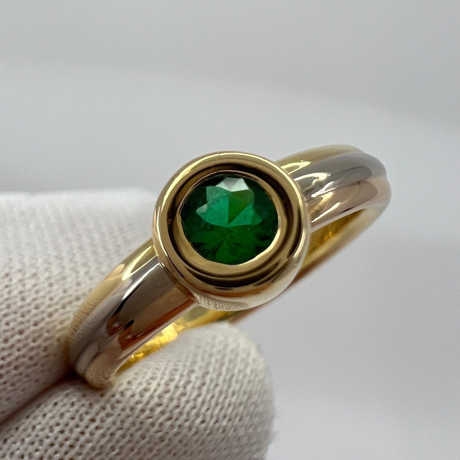 Vintage Cartier Vivid Emerald Round 18k Tricolour Multi Tone Gold Solitaire Ring — view 5