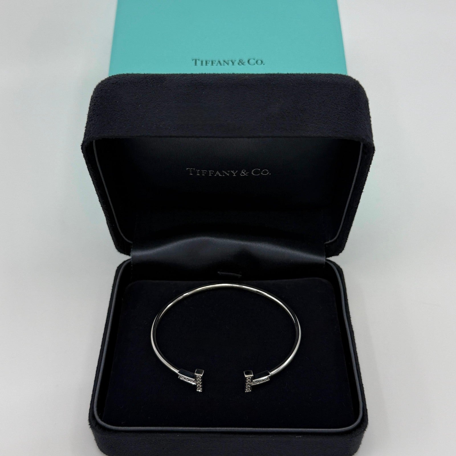 Genuine Vintage Tiffany & Co 18k White Gold Diamond T Wire Bangle Cuff Bracelet — view 2