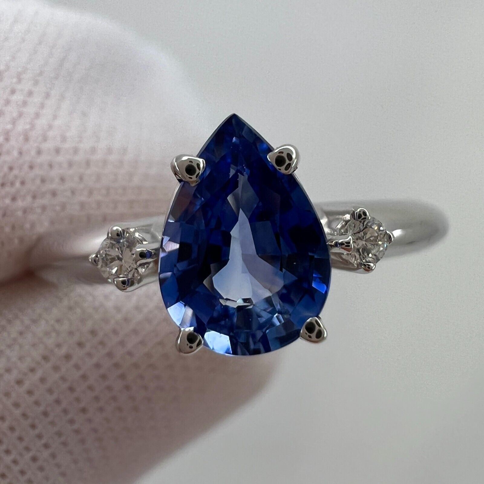 Cornflower Blue 1.00ct Ceylon Sapphire & Diamond 18k White Gold Trilogy Ring — view 3