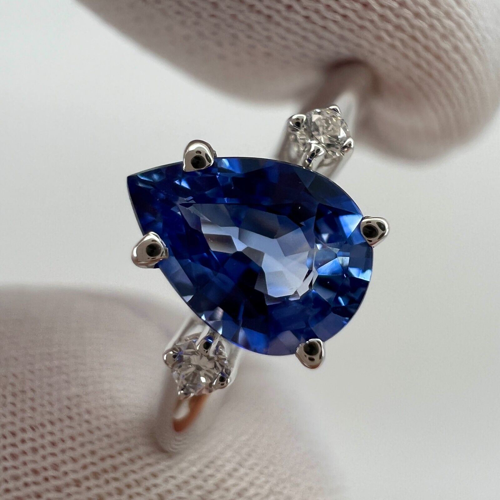 Cornflower Blue 1.00ct Ceylon Sapphire & Diamond 18k White Gold Trilogy Ring — view 5