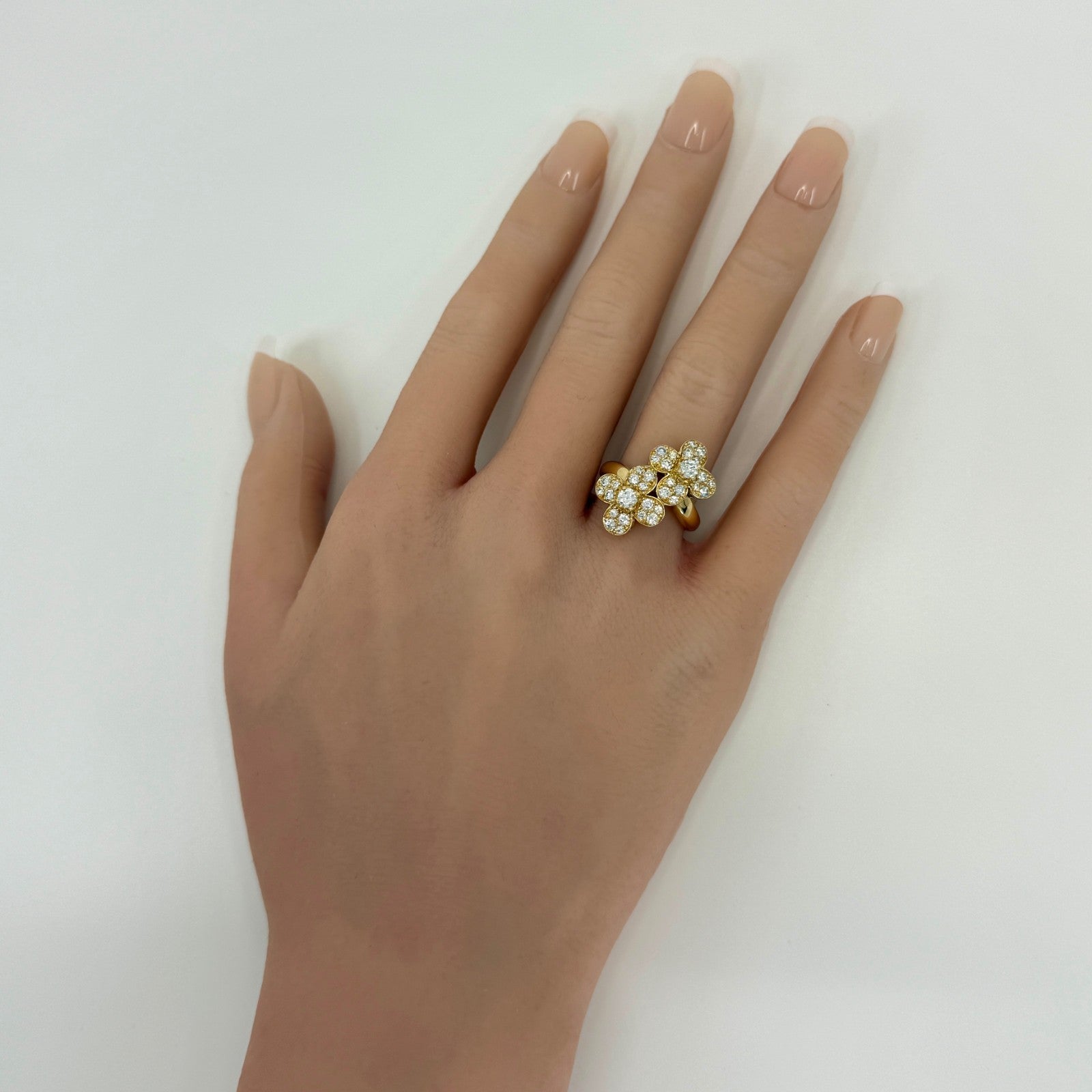 Rare Vintage Van Cleef & Arpels Diamond Double Trefle 18k Gold Flower Ring 51 — view 4