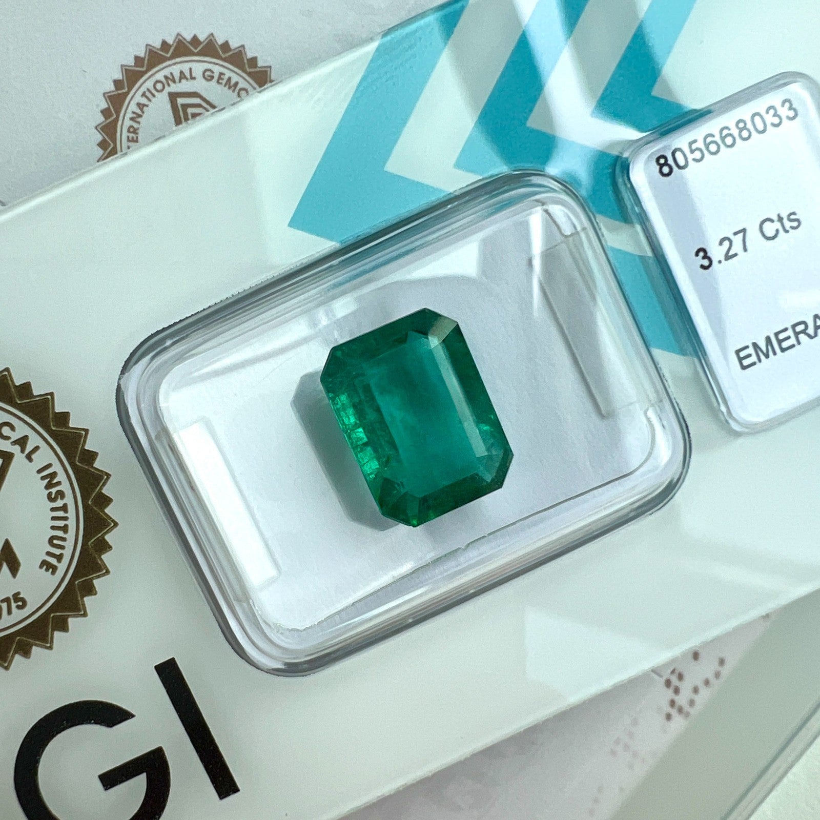 3.27ct IGI CERTIFIED Natural ZAMBIAN Emerald DEEP Green OCATGON Cut RARE Gem