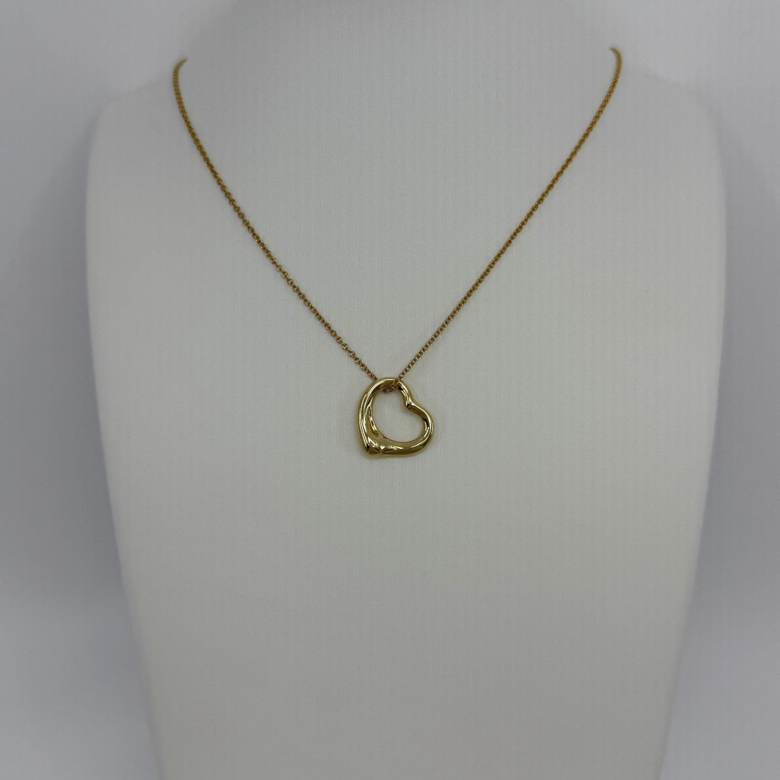 Vintage Tiffany & Co. Elsa Peretti Open Heart 18k Gold Pendant Necklace 15mm — view 4