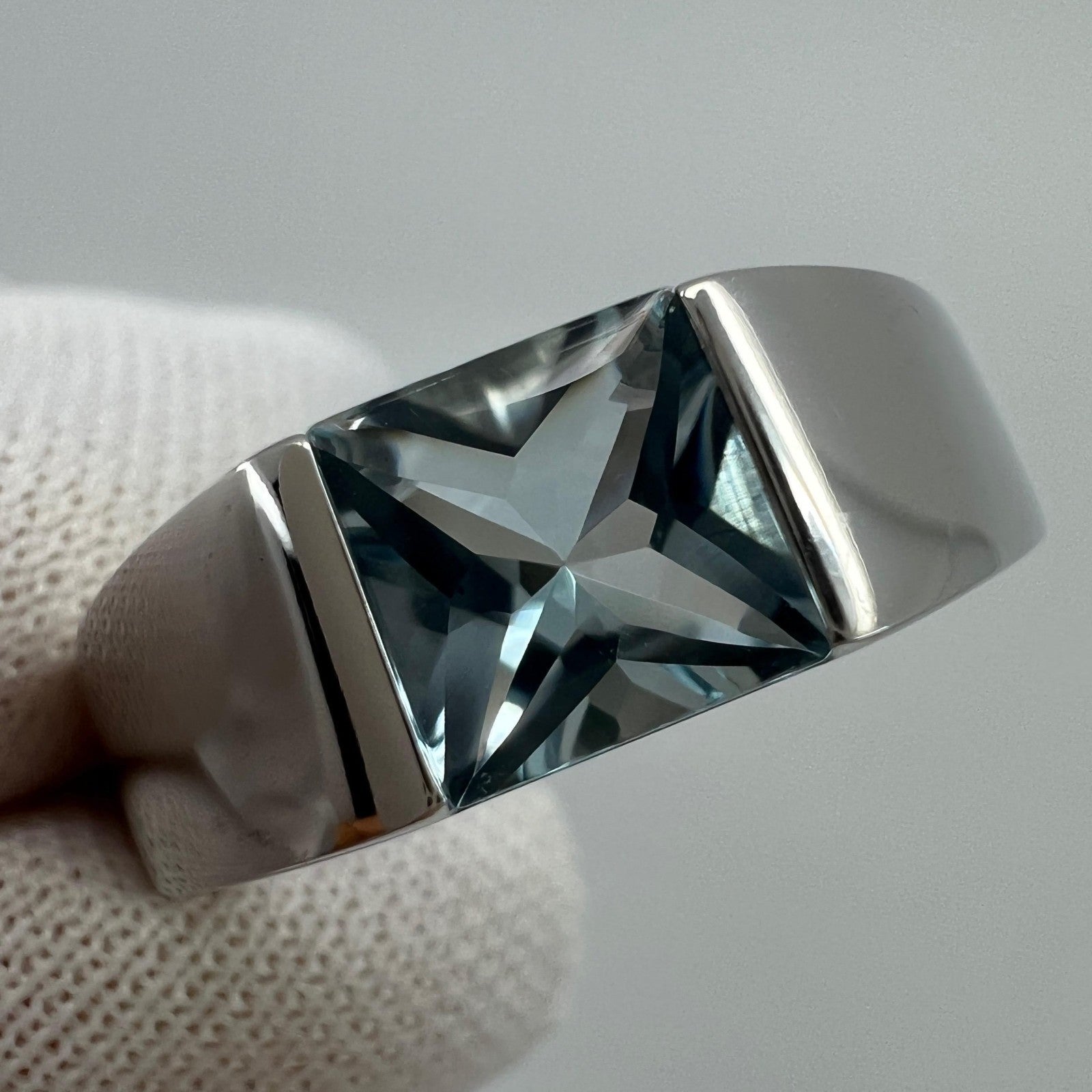 Vintage Cartier Blue Aquamarine Square Cushion Cut 18k White Gold Tank Ring 51 L — view 2