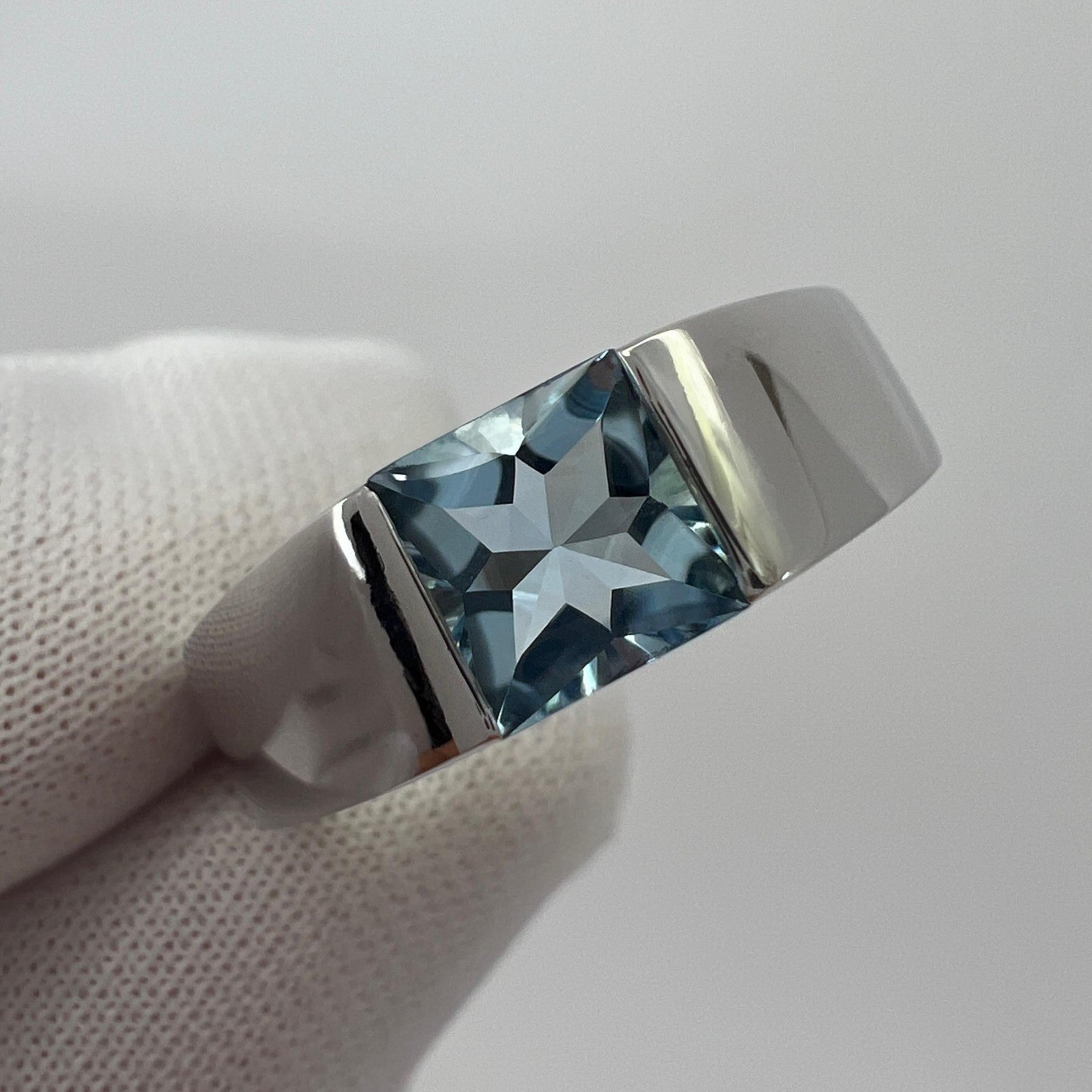 Vintage Cartier Vivid Blue Aquamarine Square Cushion 18k White Gold Tank Ring 53 — view 2