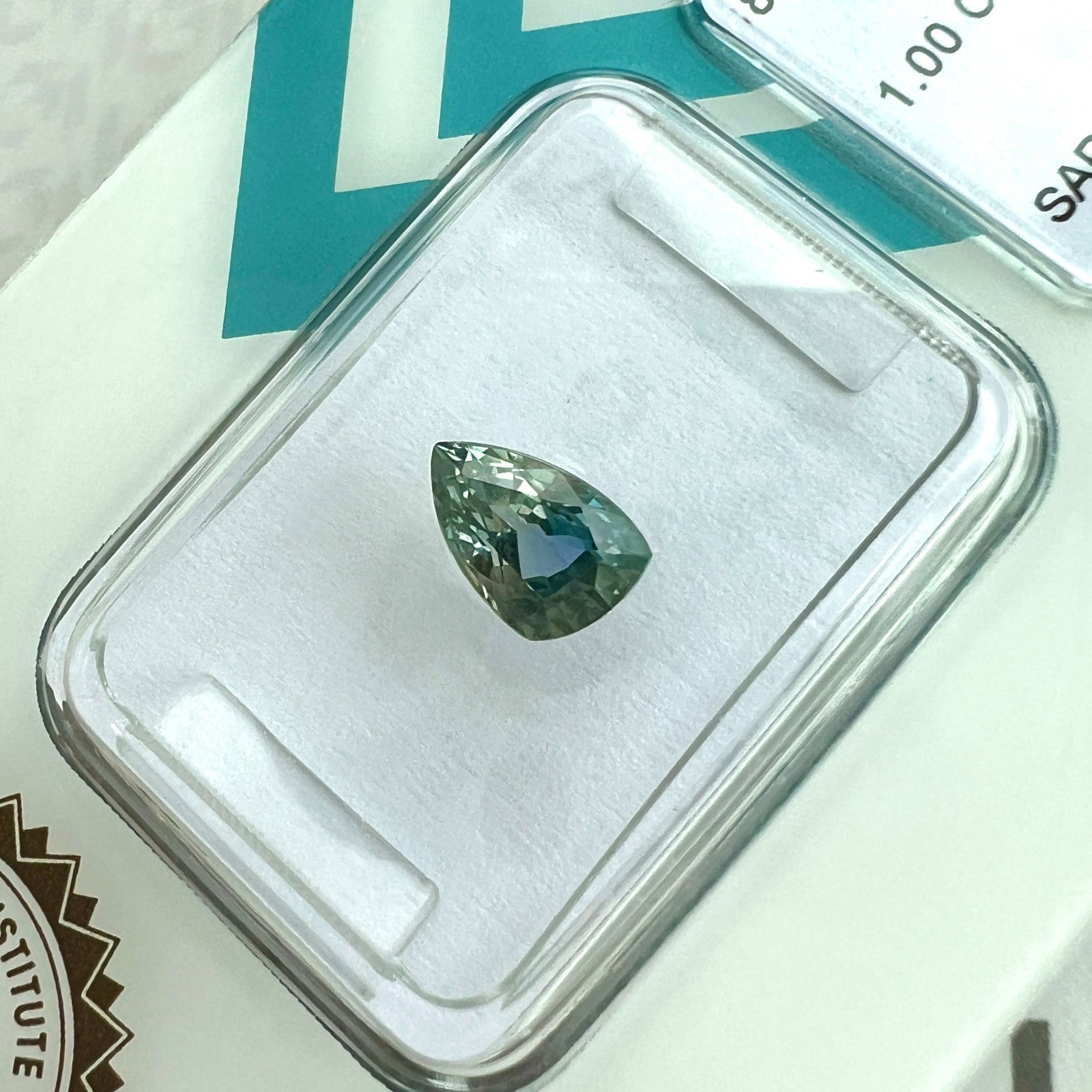 IGI CERTIFIED 1.00ct AUSTRALIAN No Heat Greenish Blue Sapphire FANCY Pear Cut — view 4