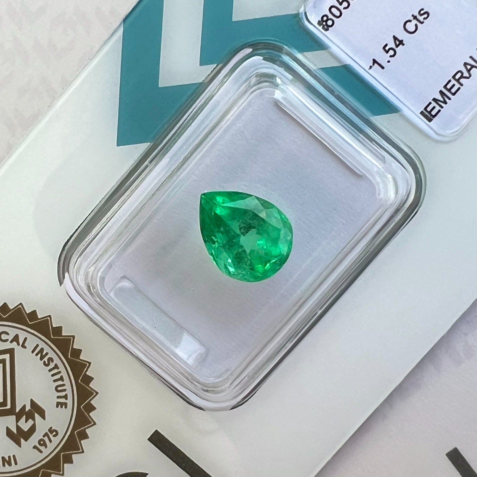 Fine IGI CERTIFIED 1.54ct COLOMBIAN Emerald Vivid Green Pear Cut Gem 8.8x6.9mm — view 3