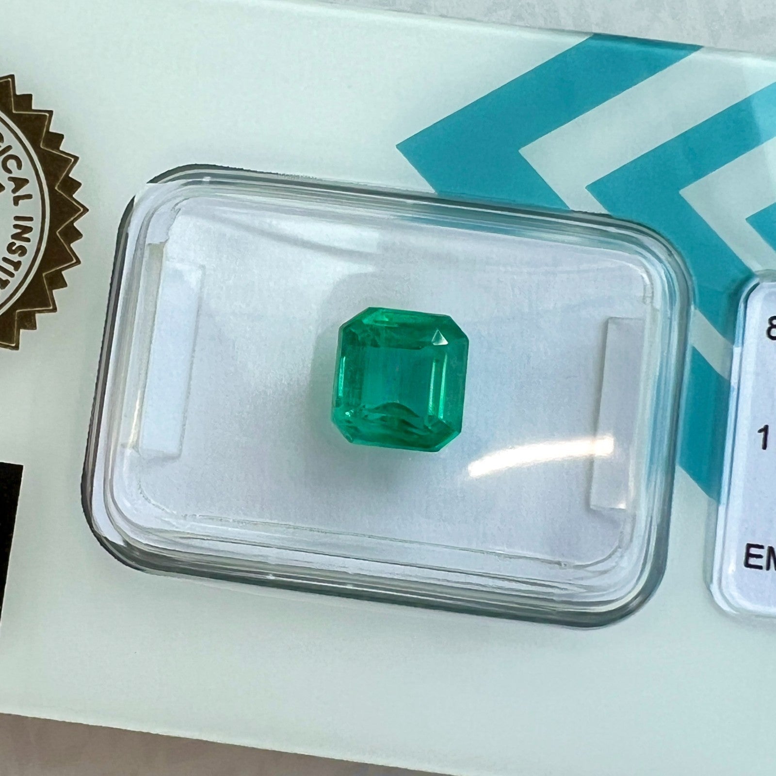 IGI CERTIFIED 1.87ct NATURAL Zambian Emerald Deep Green Octagon Cut Gemstone — view 3