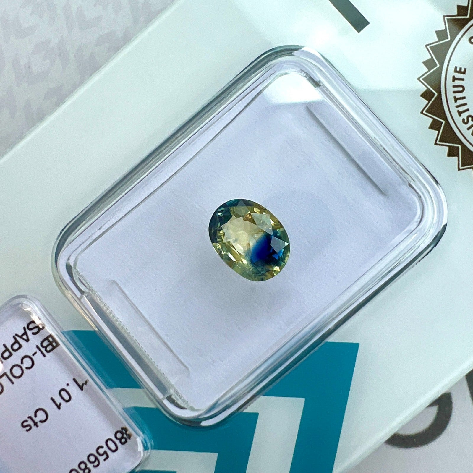 Unique IGI CERTIFIED Bi Colour 1.01ct Blue Yellow AUSTRALIAN Sapphire Oval Cut — view 5