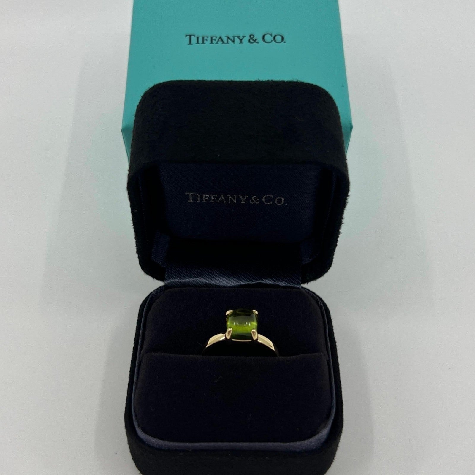 Tiffany & Co Paloma Picasso Green Peridot Sugarstack Loaf 18k Yellow Gold Ring — view 2