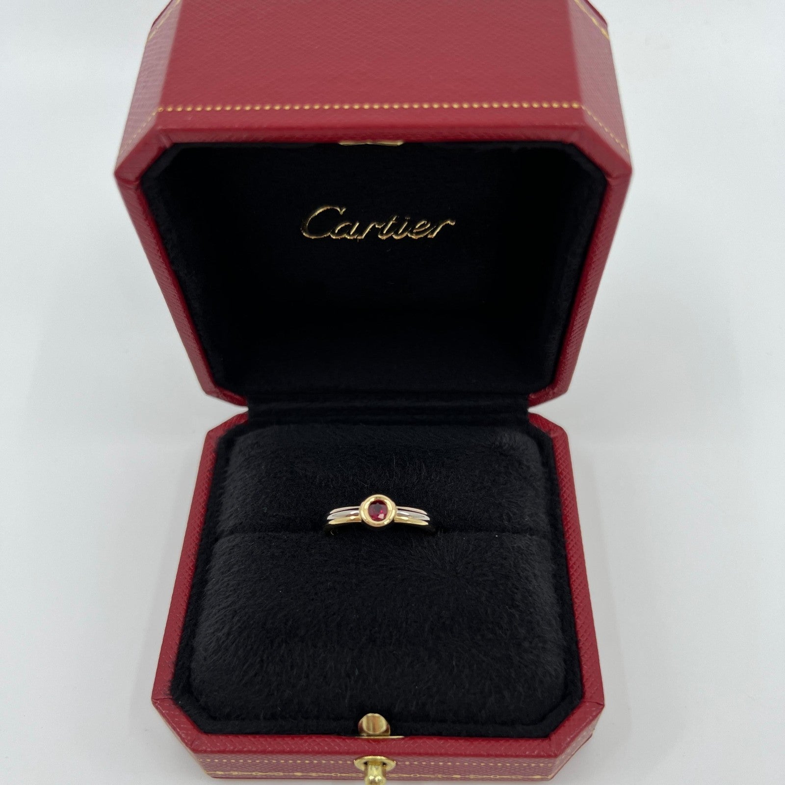 Vintage Cartier Vivid Ruby Round 18k Tricolour Multi Tone Gold Solitaire Ring 49 — view 2