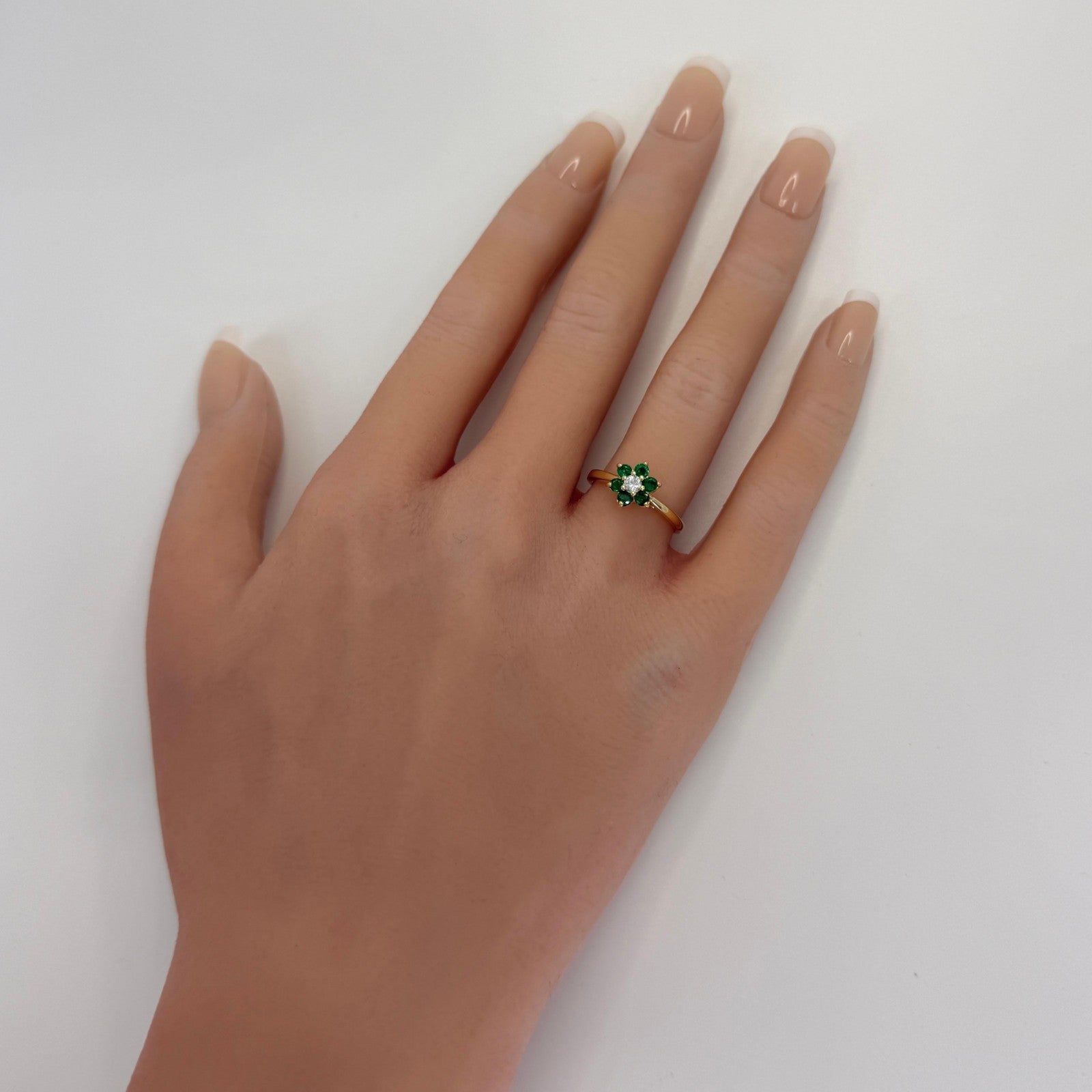 Vintage Tiffany & Co. Emerald And Diamond Flower 18k Yellow Gold Cluster Ring — view 3