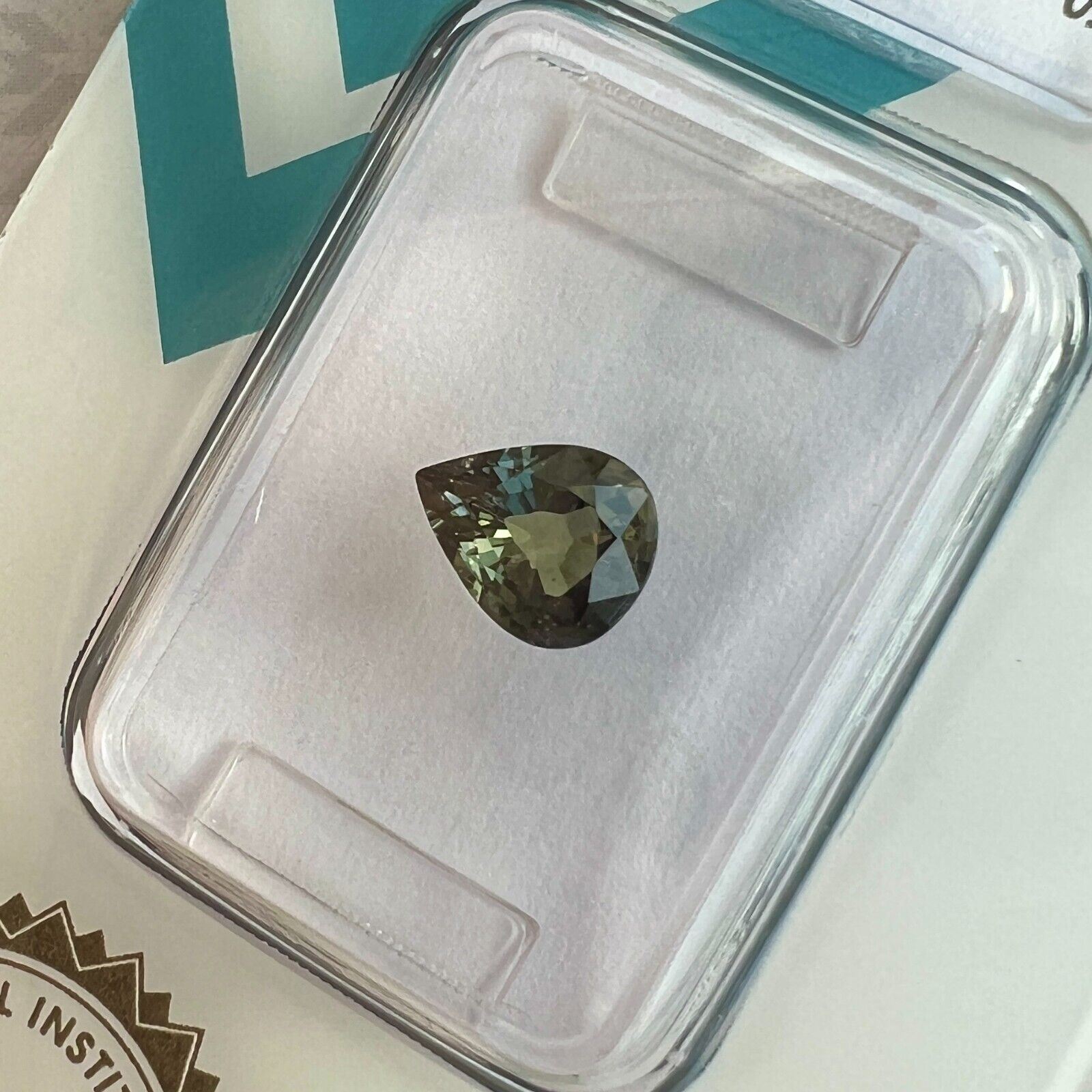 1.00ct UNIQUE Colour Change Sapphire Pear Cut Yellow Purple Blue IGI CERTIFIED — view 5