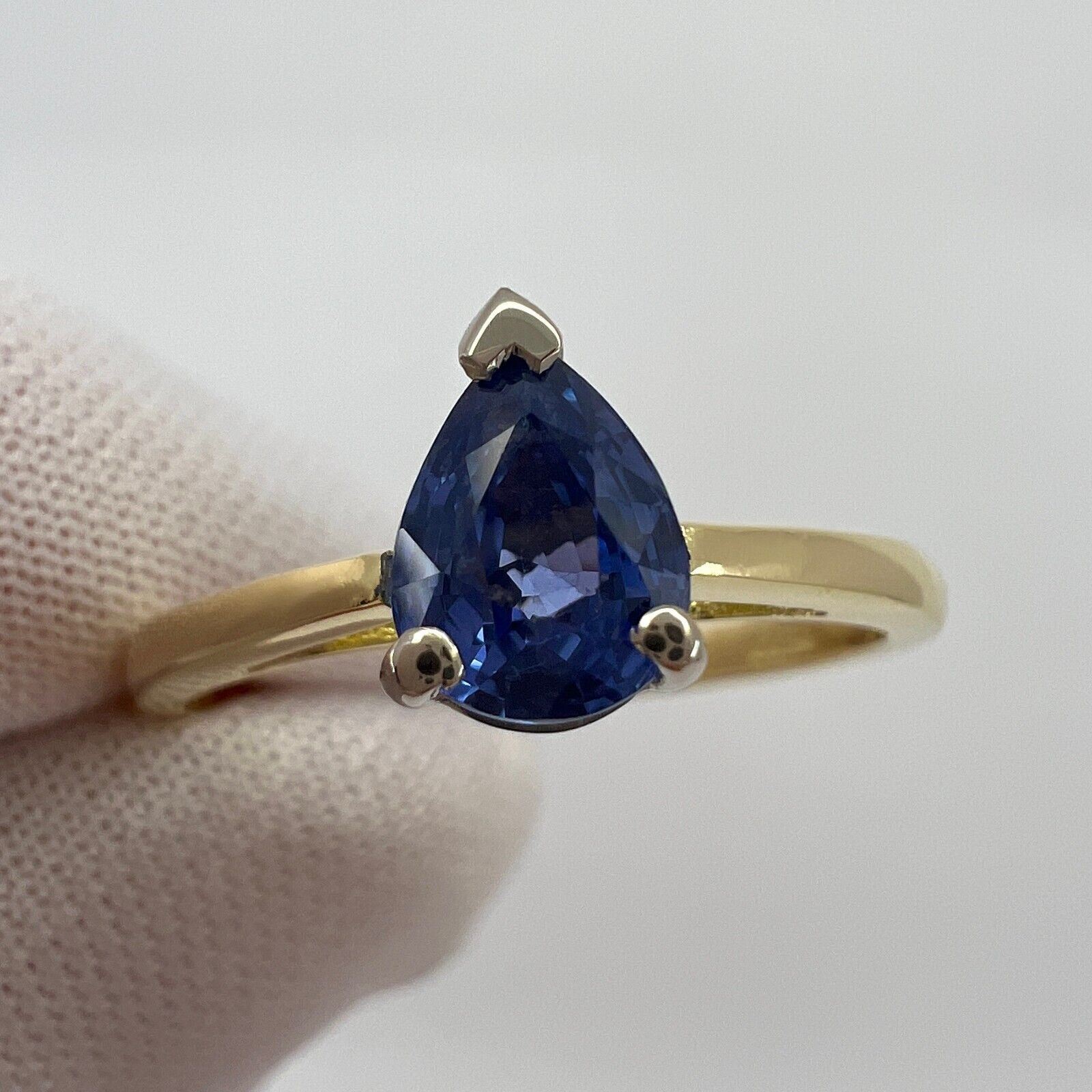 1.04ct Vivid Blue Ceylon Sapphire Pear Teardrop Cut 18k Gold Solitaire Ring — view 4