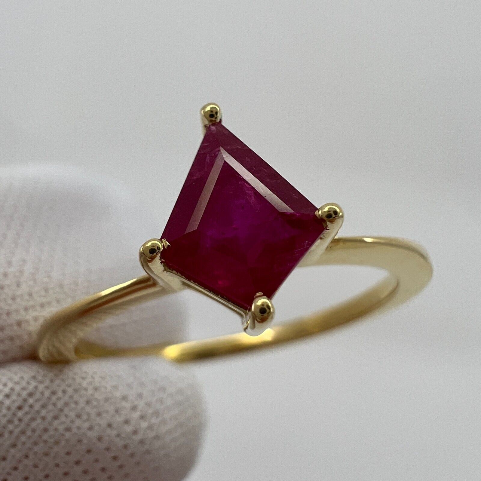 0.73ct Pinkish Red Ruby Fancy Kite Cut 18k Yellow Gold Modern Solitaire Ring — view 2
