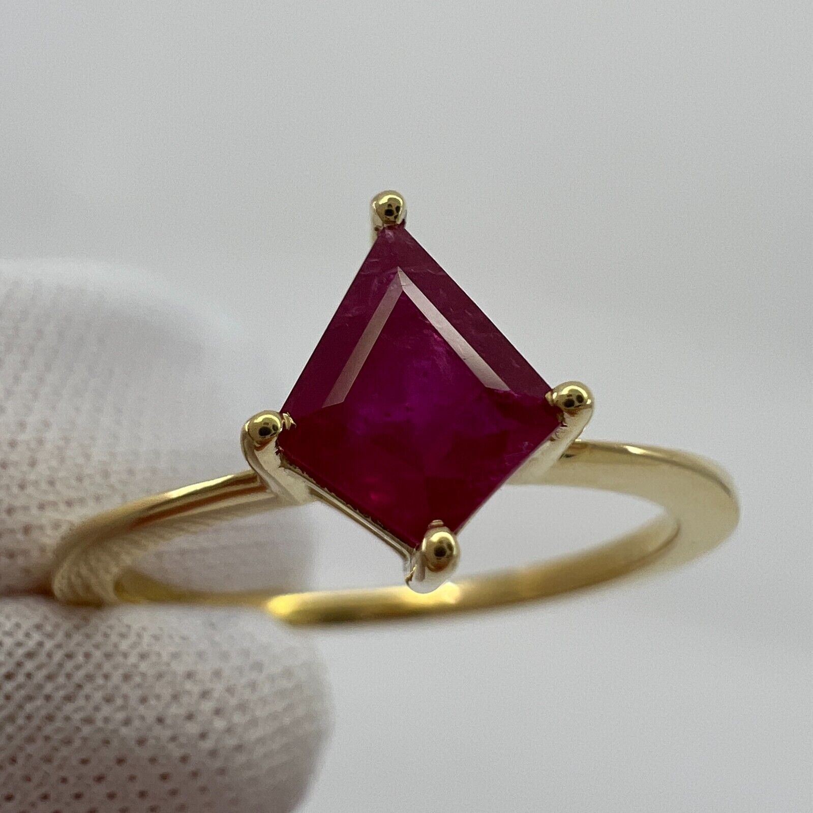 0.73ct Pinkish Red Ruby Fancy Kite Cut 18k Yellow Gold Modern Solitaire Ring — view 3
