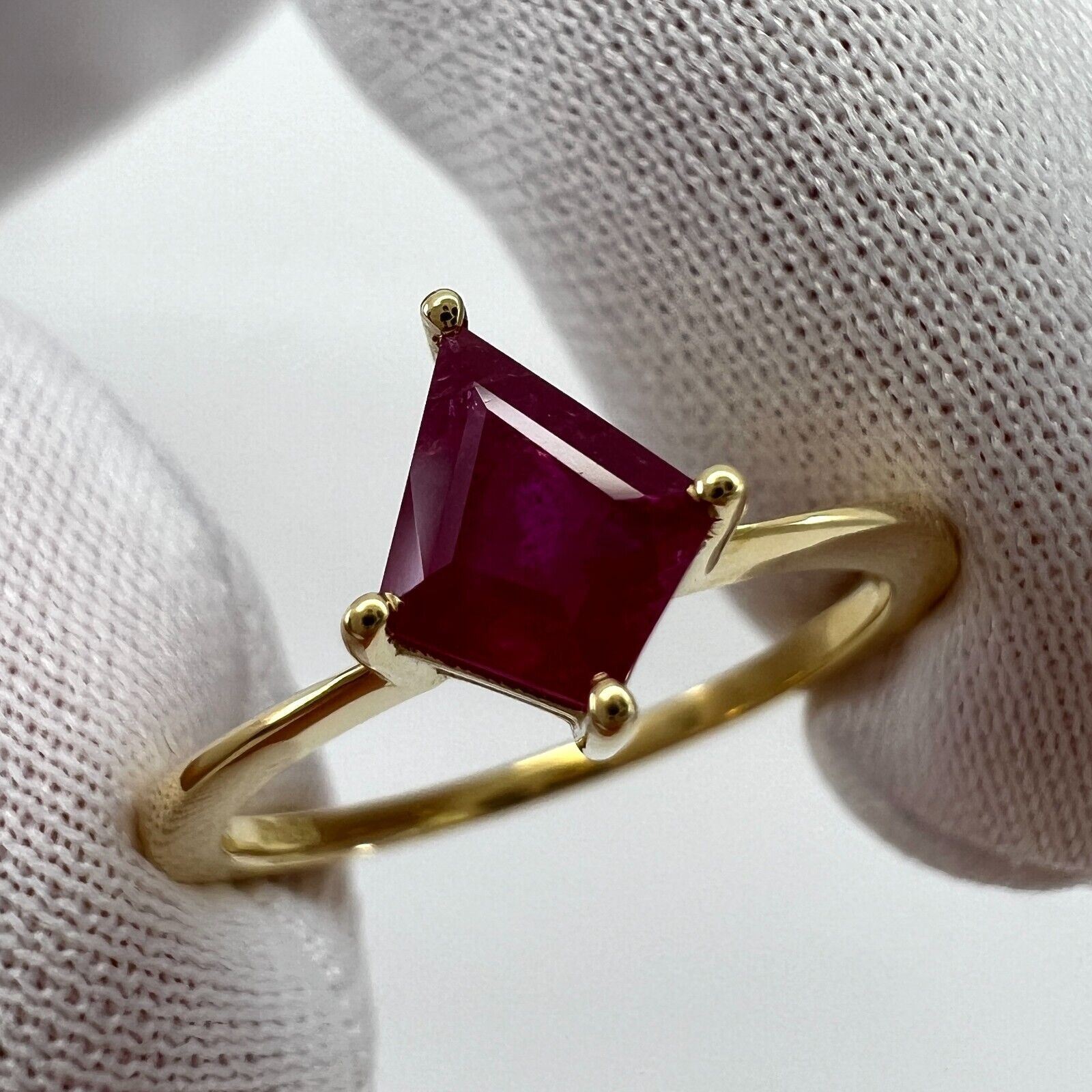 0.73ct Pinkish Red Ruby Fancy Kite Cut 18k Yellow Gold Modern Solitaire Ring — view 4