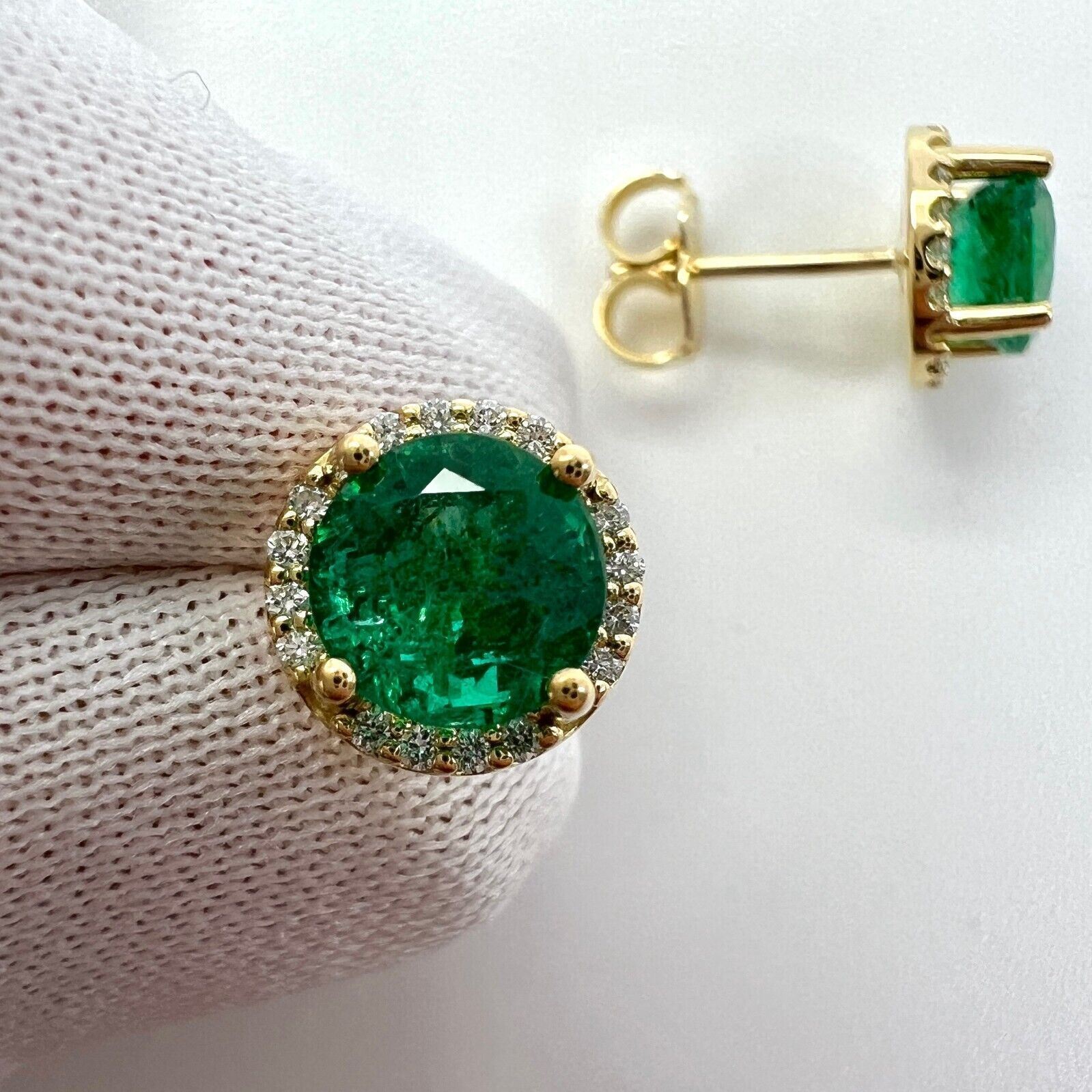 1.59ct Vivid Green Emerald Diamond Round Cut 18k Yellow Gold Halo Earring Studs — view 3