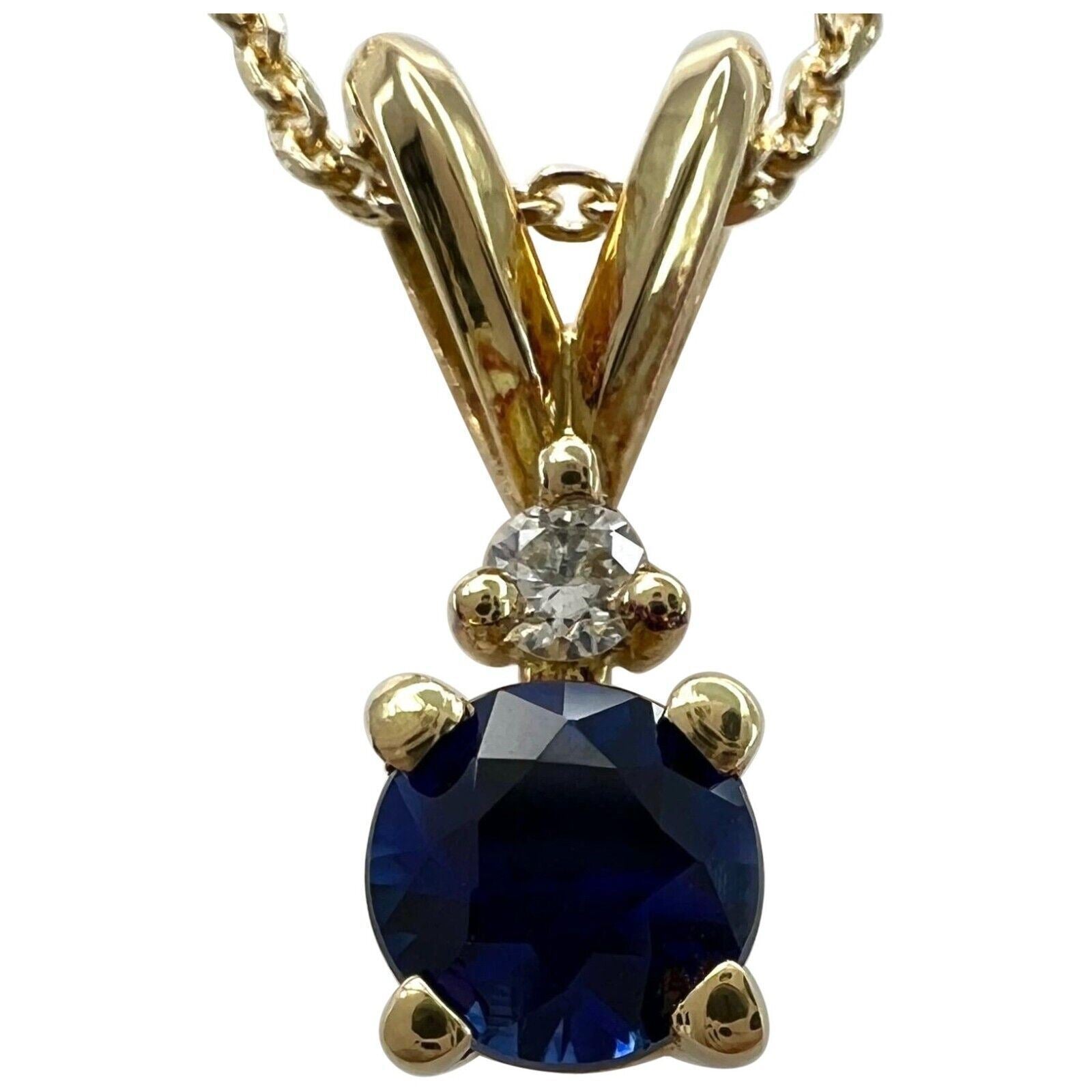 Fine Ceylon Cornflower Blue Sapphire & Diamond Round Cut 18k Yellow Gold Pendant — view 1
