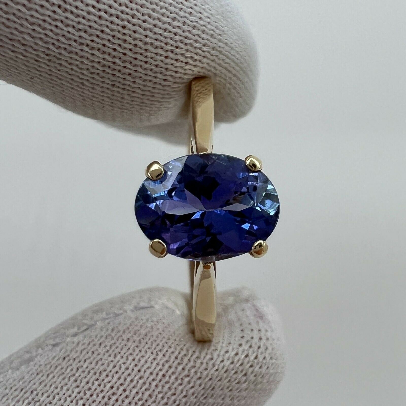 Natural Tanzanite 1.34ct Vivid Blue Violet Oval Cut Yellow Gold Solitaire Ring — view 5