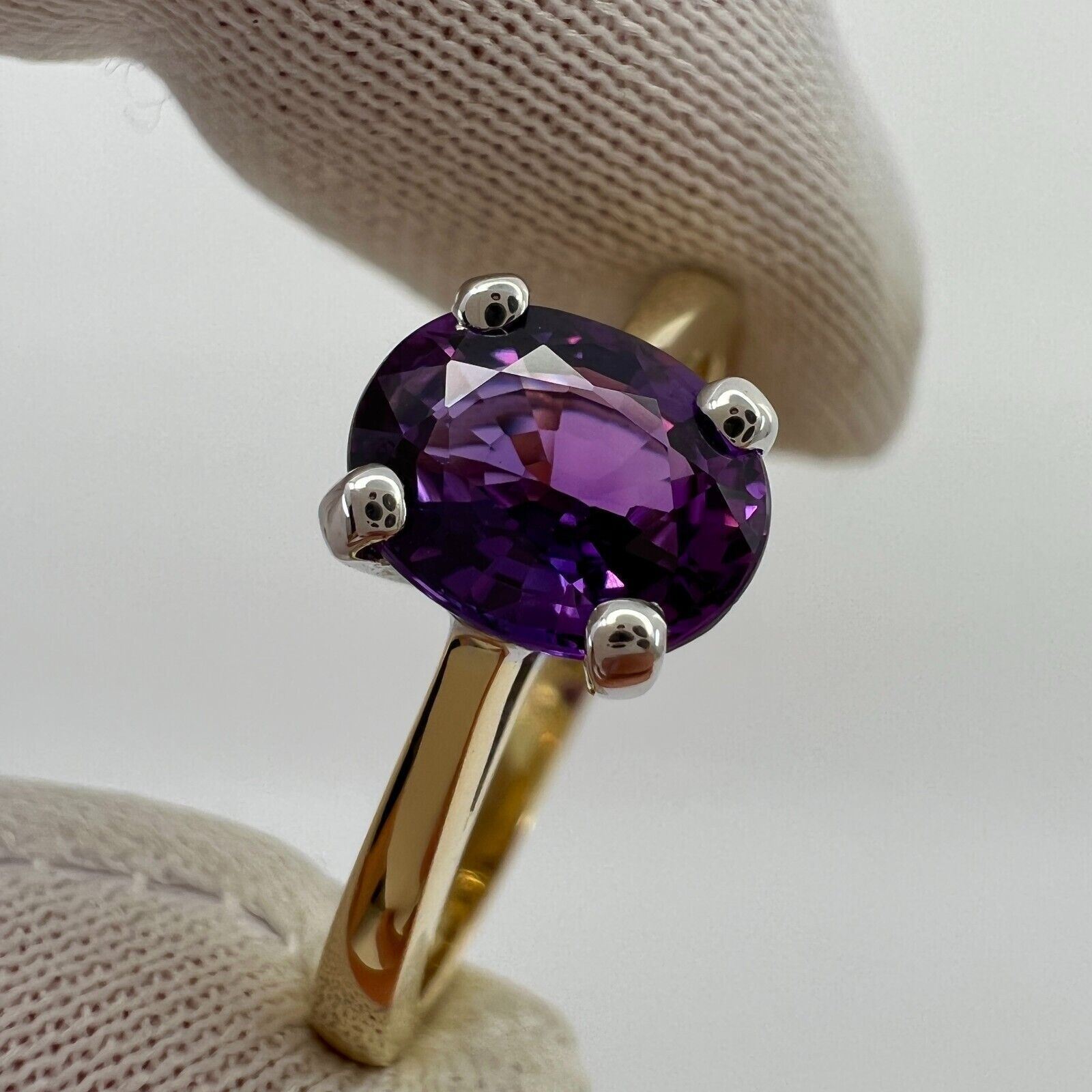 1.59 Carat Natural Deep Purple Sapphire Oval Cut 18 Karat Gold Solitaire Ring — view 3