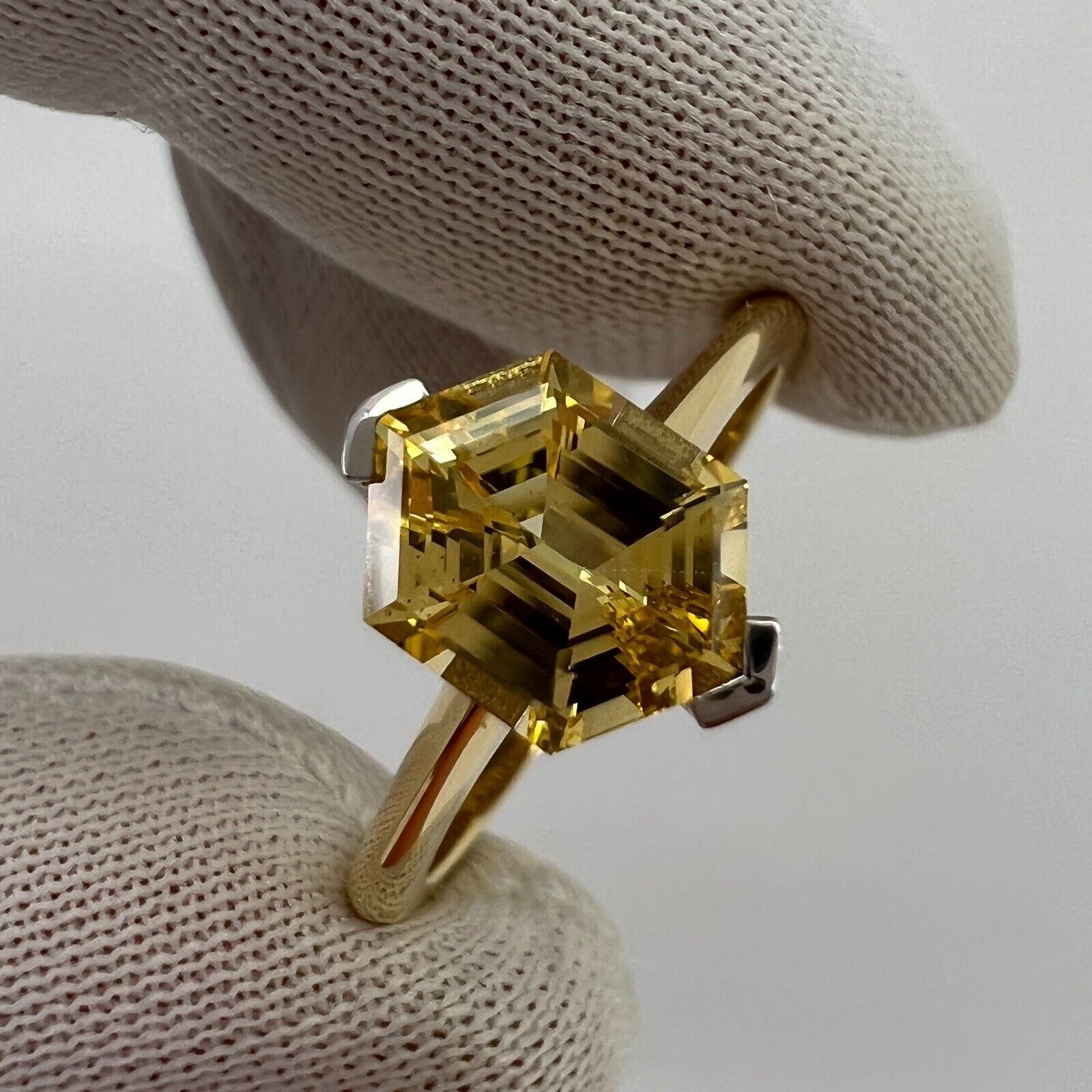 UNIQUE GIA Certified Untreated Yellow Ceylon Sapphire Fancy Hexagonal 18k Ring — view 4