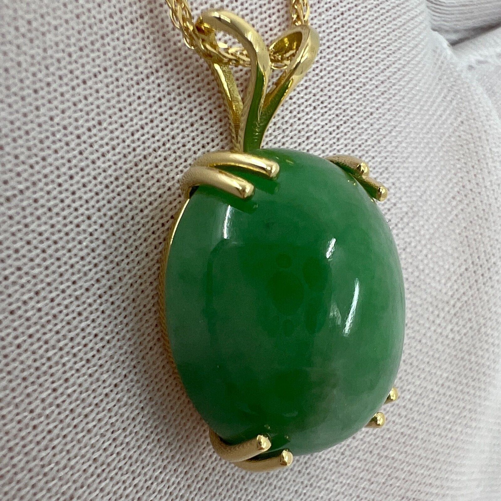 35.69ct GIA Certified Untreated Jadeite Jade A Grade 18k Yellow Gold Pendant — view 4