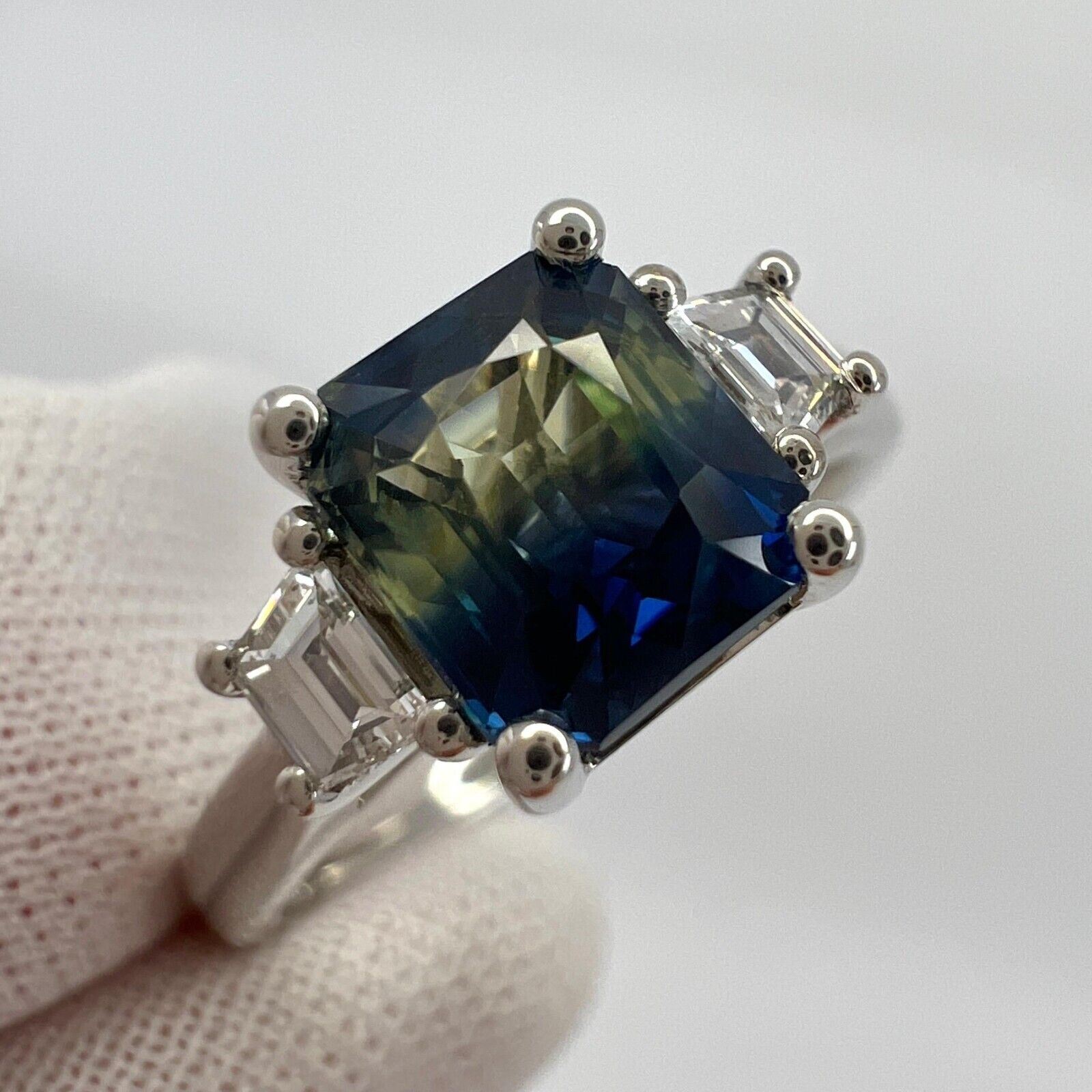 GIA Certified Untreated Bi Colour Australian Sapphire 18k White Gold Ring ITSIT — view 2