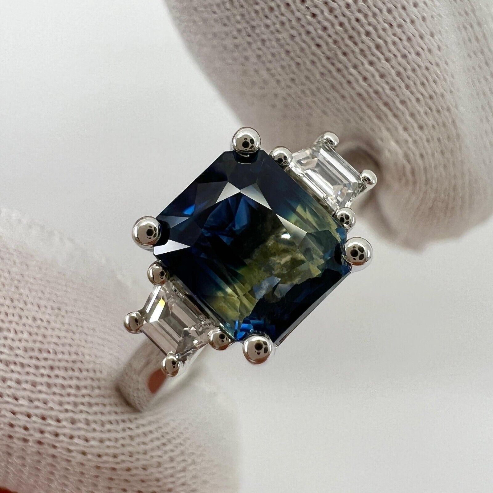 GIA Certified Untreated Bi Colour Australian Sapphire 18k White Gold Ring ITSIT — view 4